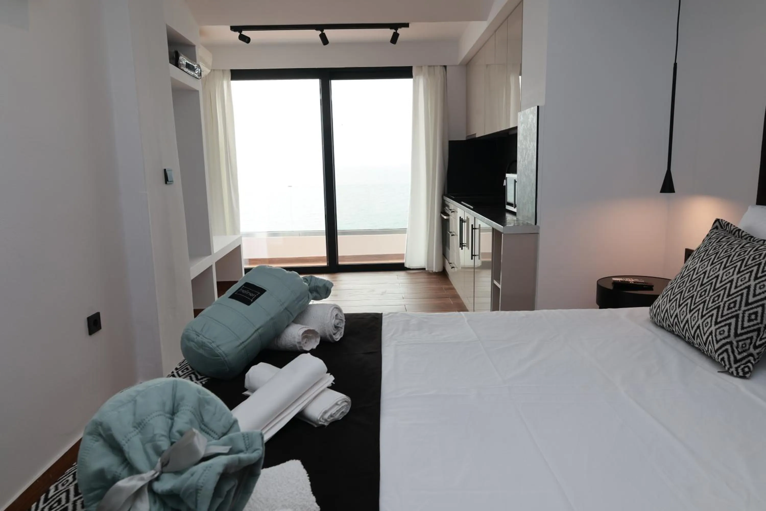 Bed in Paris-Irini Studios And Apartments