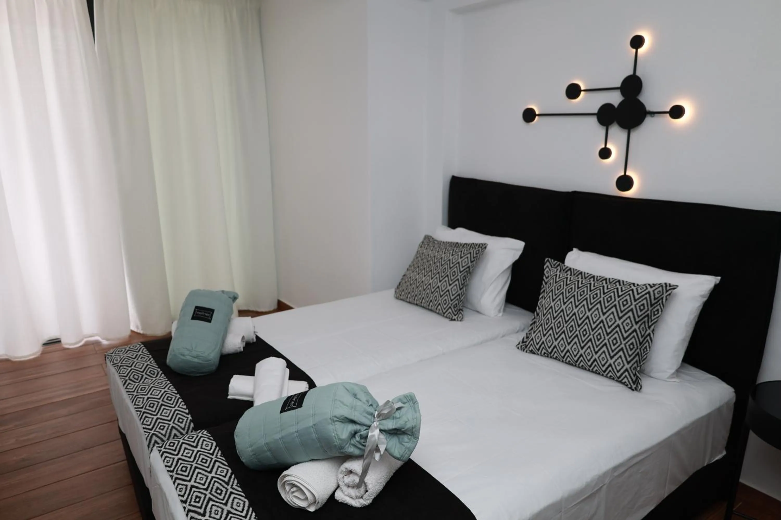 Bed in Paris-Irini Studios And Apartments