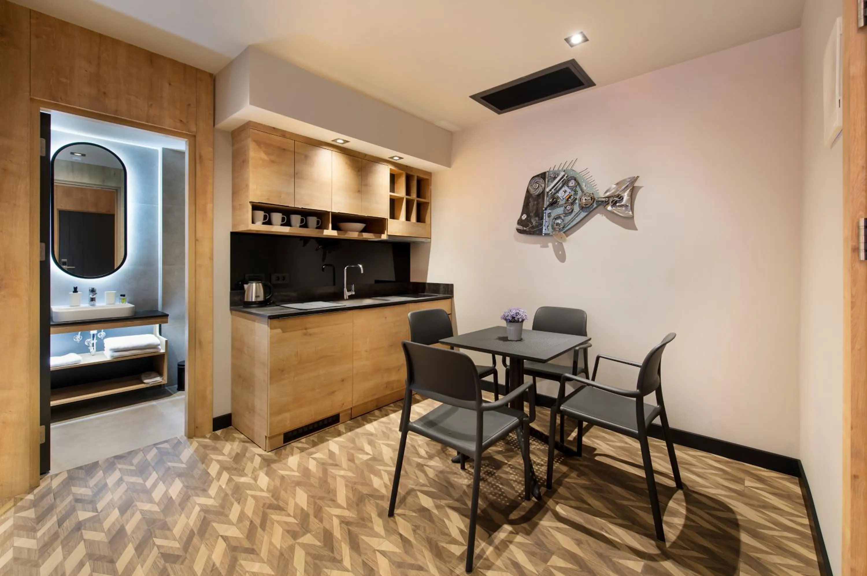 Kitchen or kitchenette in Trend Suites CYCLE