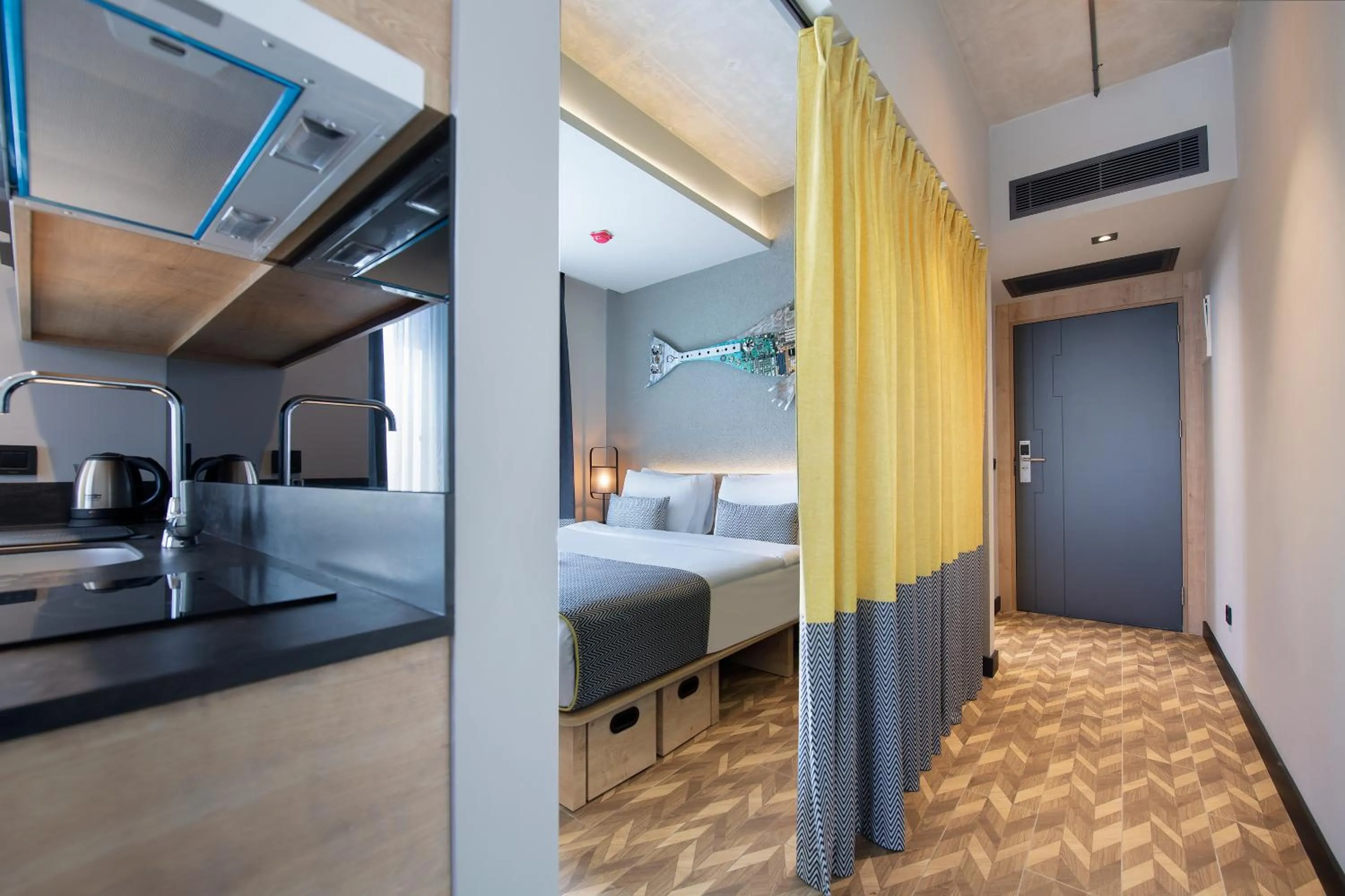 Massage, Bed in Trend Suites CYCLE