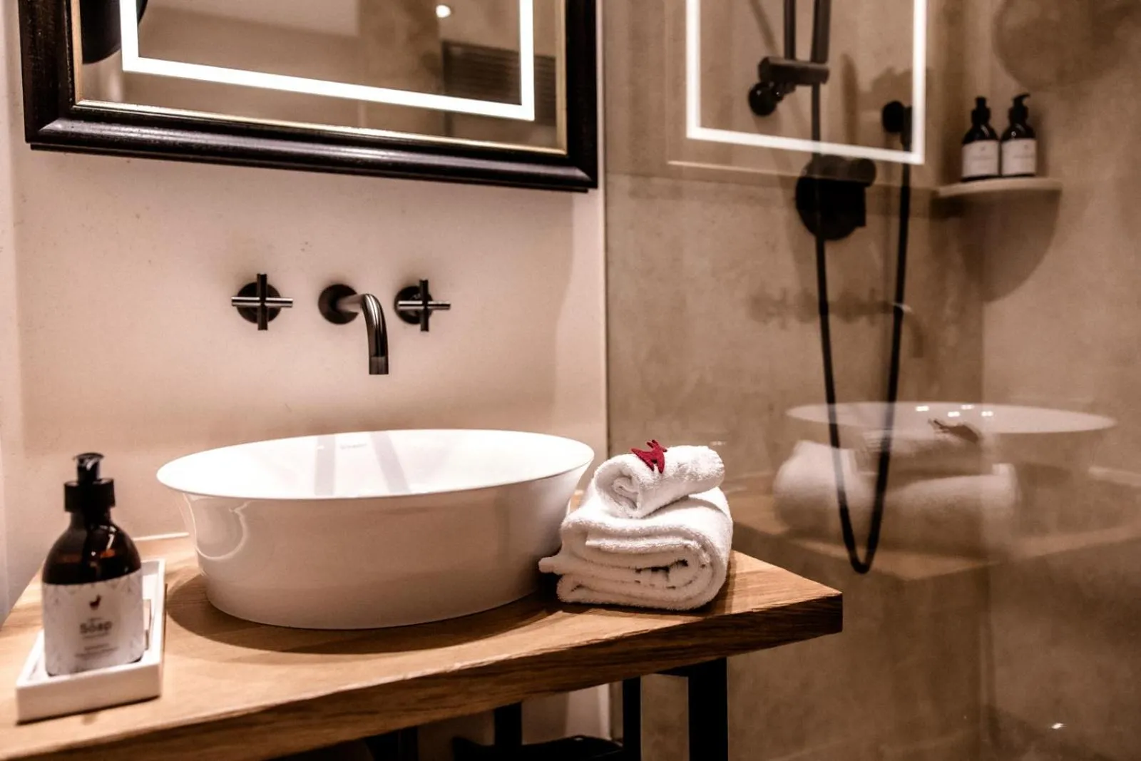 Bathroom in Kitzhof Mountain Design Resort, 4 Sterne Superior