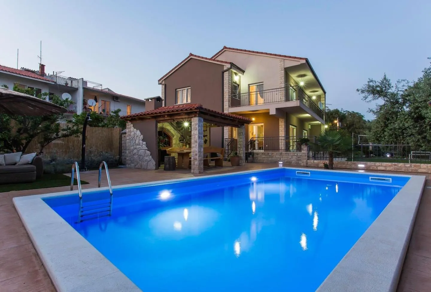Property building in Villa Barbara