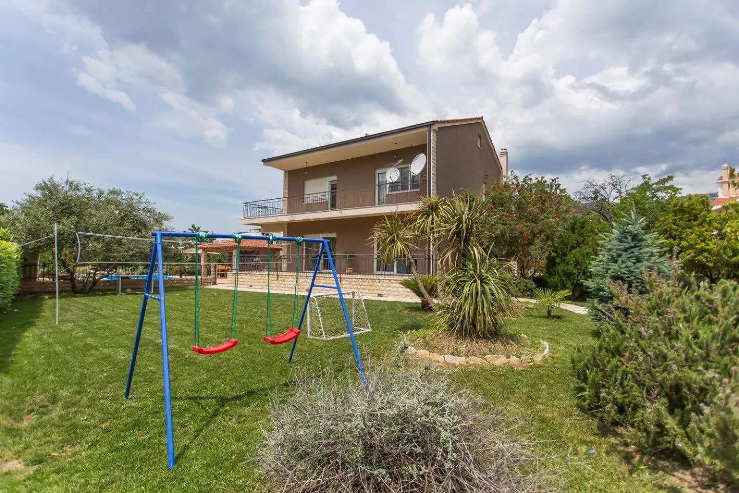 Property building in Villa Barbara