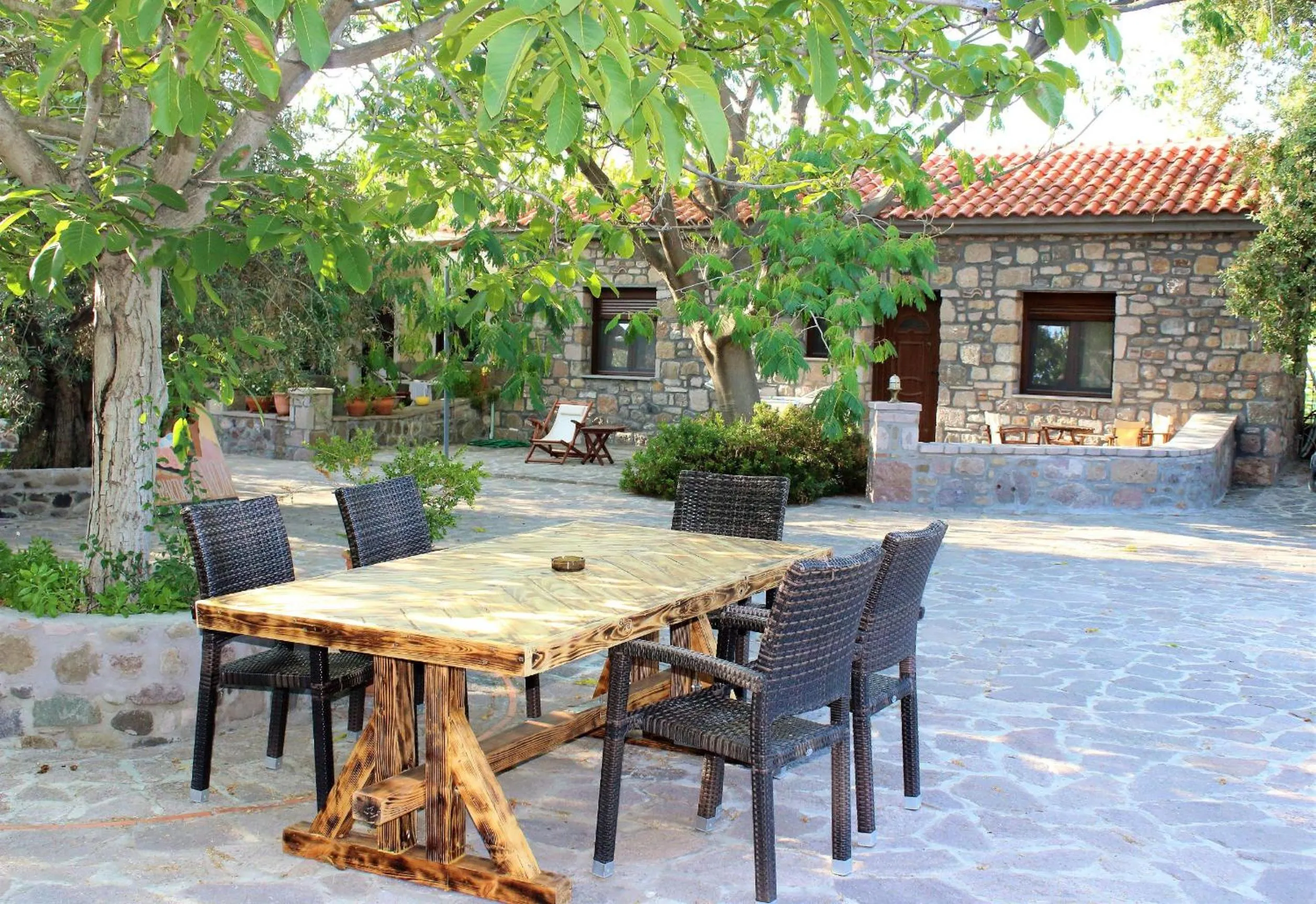 Garden in Nadia Apartments