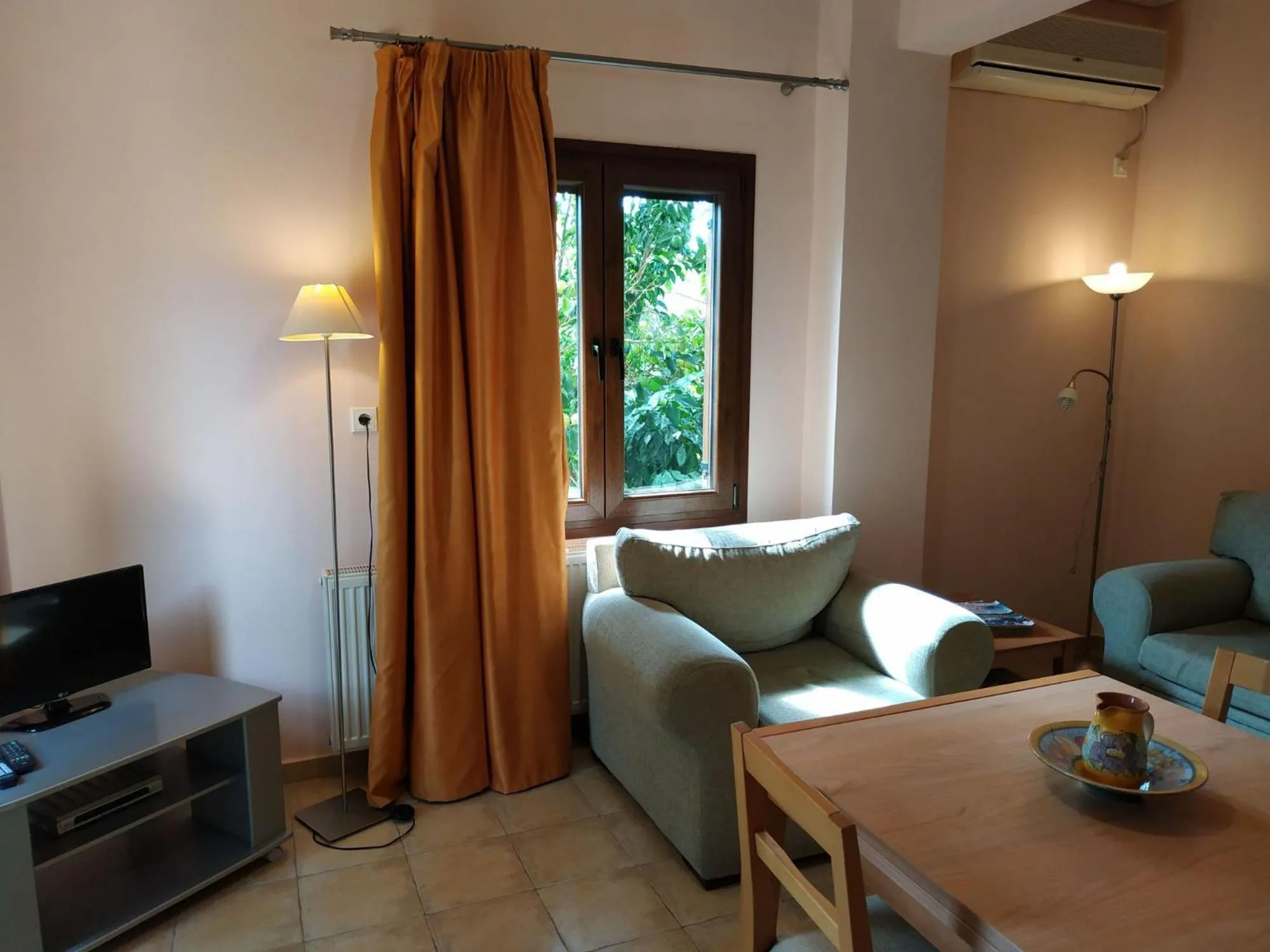 Dining area in Nadia Apartments