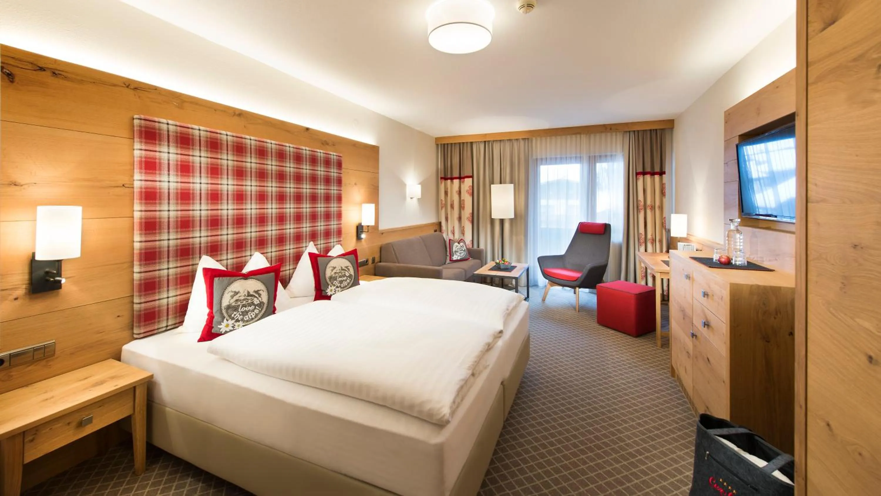 Decorative detail, Bed in das Alois 4 Sterne Superior