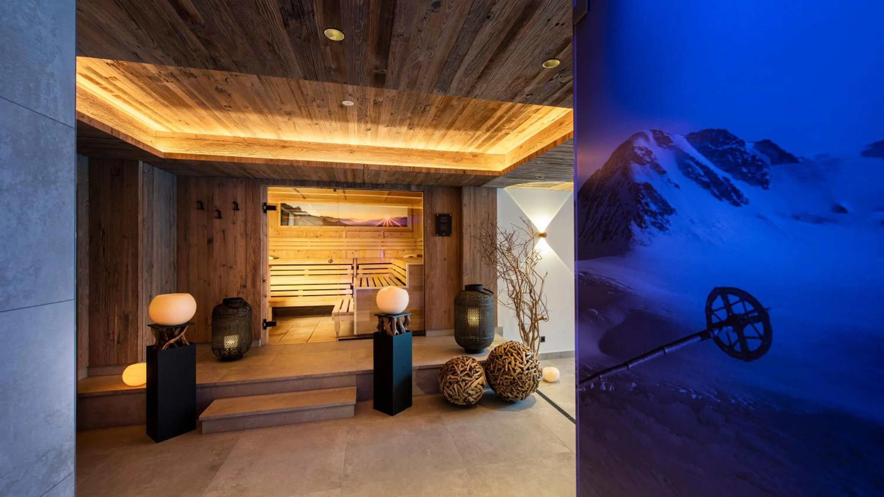 Swimming pool in das Alois 4 Sterne Superior