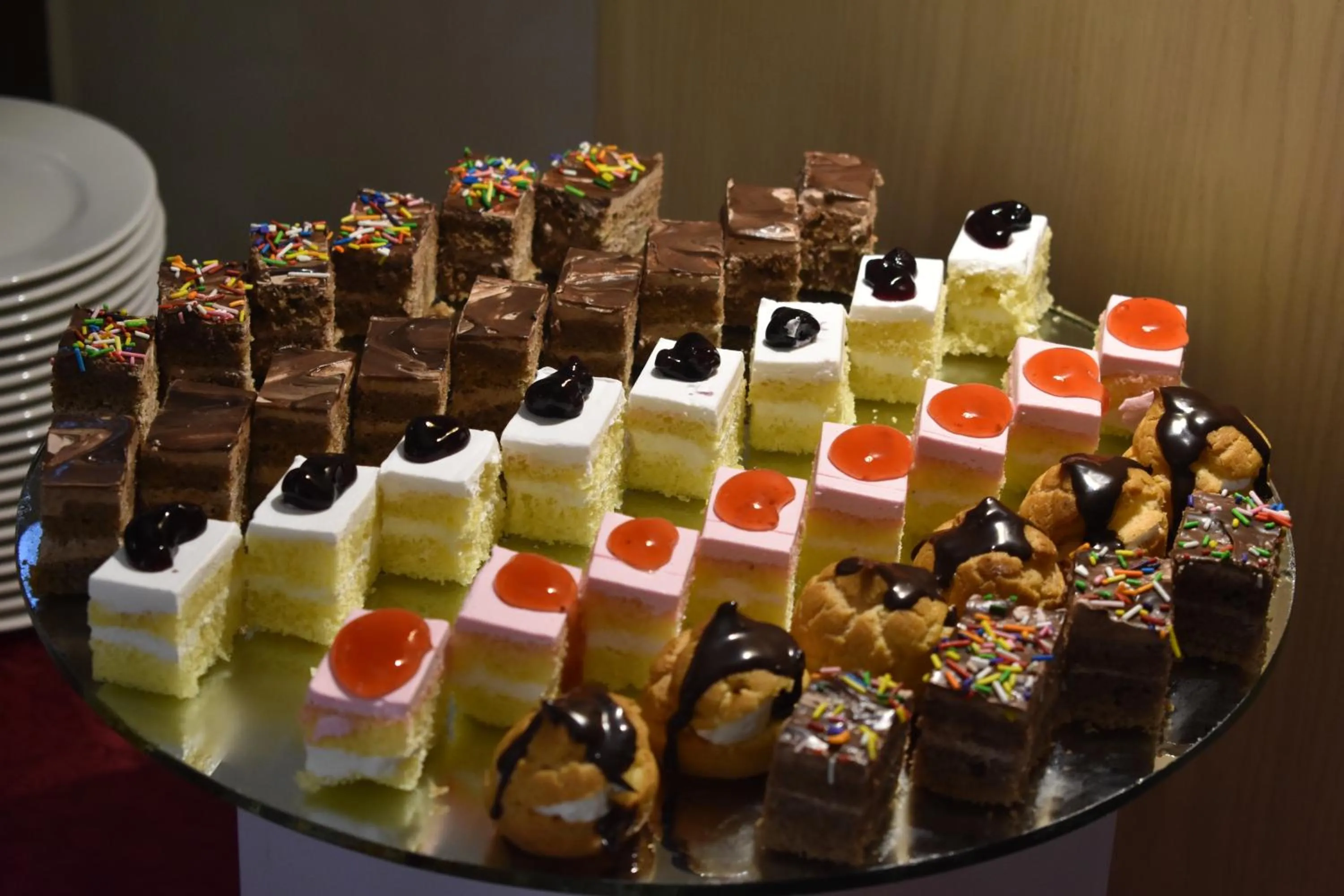 Restaurant/places to eat in Best Western Plus Grand Multan