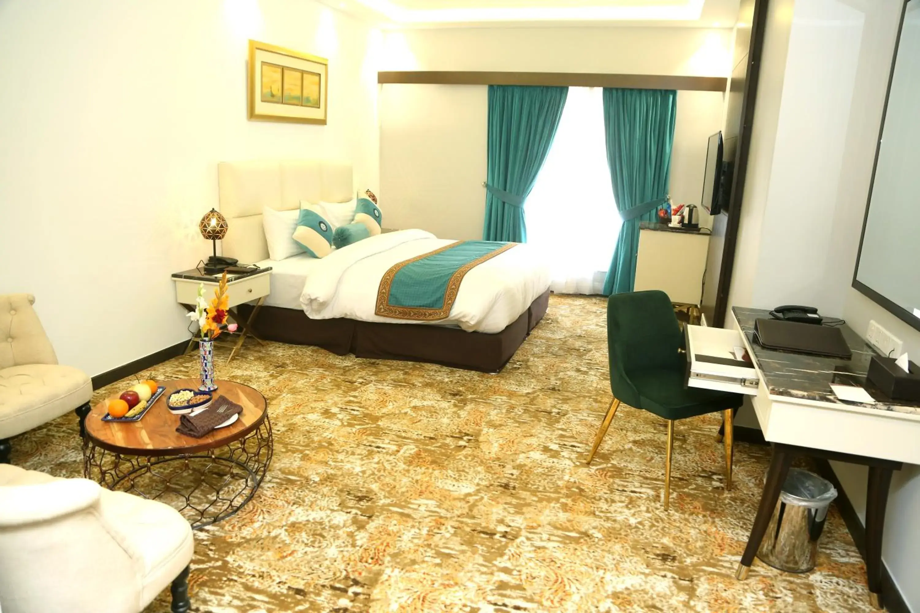 Deluxe King in Faletti's Grand Hotel Multan Deluxe King in Faletti's Grand Hotel Multan