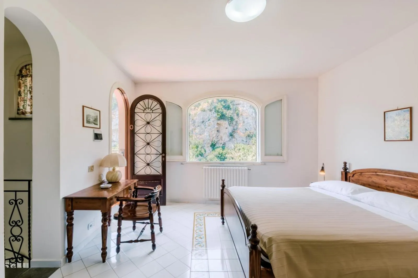 Photo of the whole room, Bed in Residence Villa Rosa