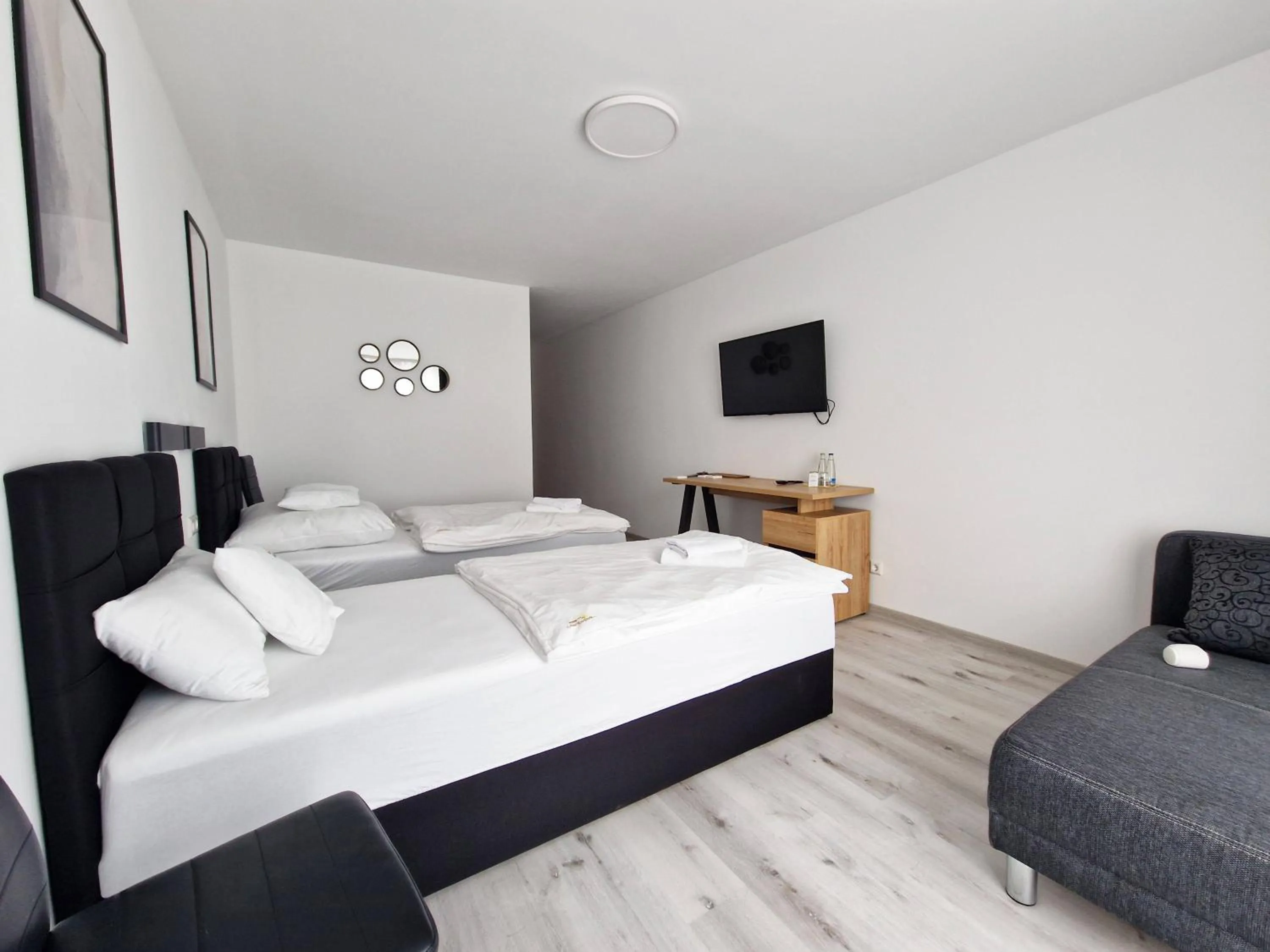 Photo of the whole room, Bed in Hotel am Kurpark