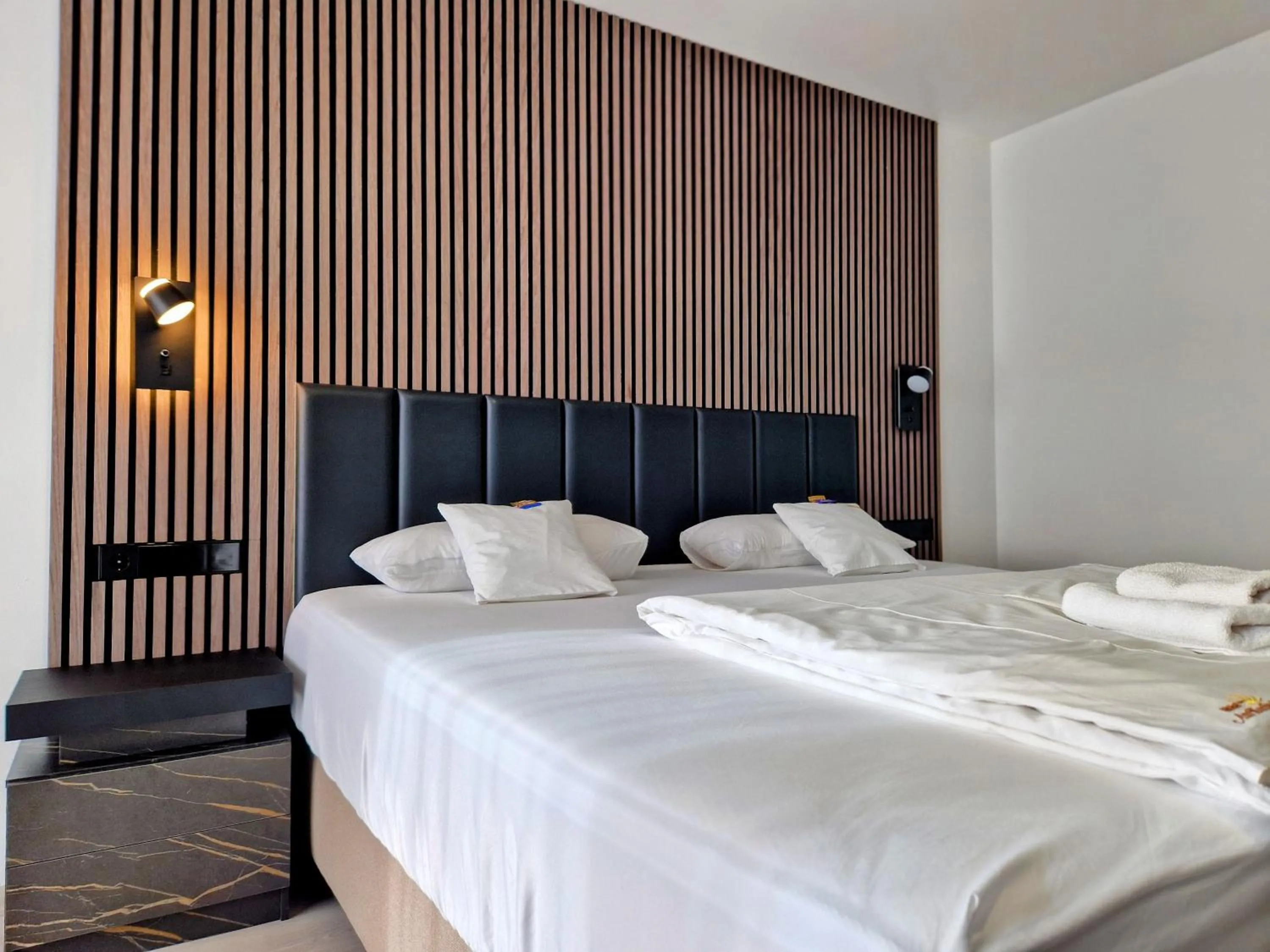 Photo of the whole room, Bed in Hotel am Kurpark