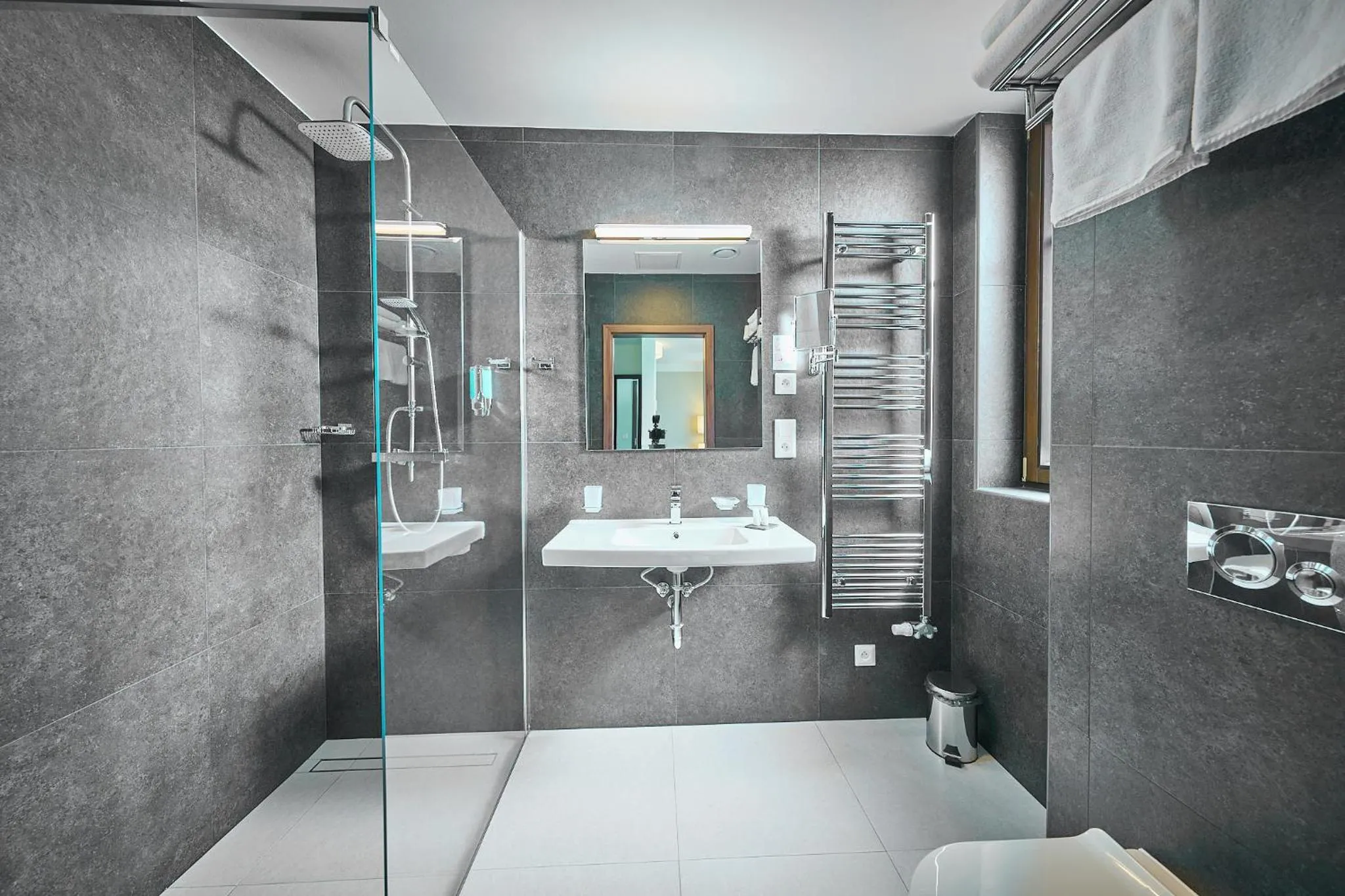 Bathroom in Wellness Hotel Queens