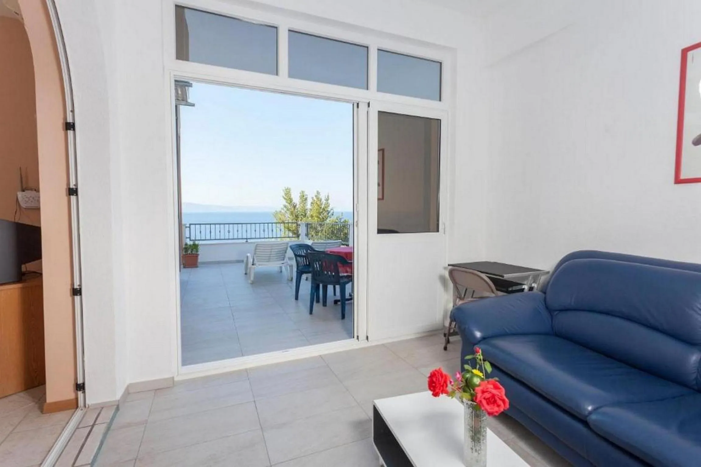 Living room in Summerheaven Apartments