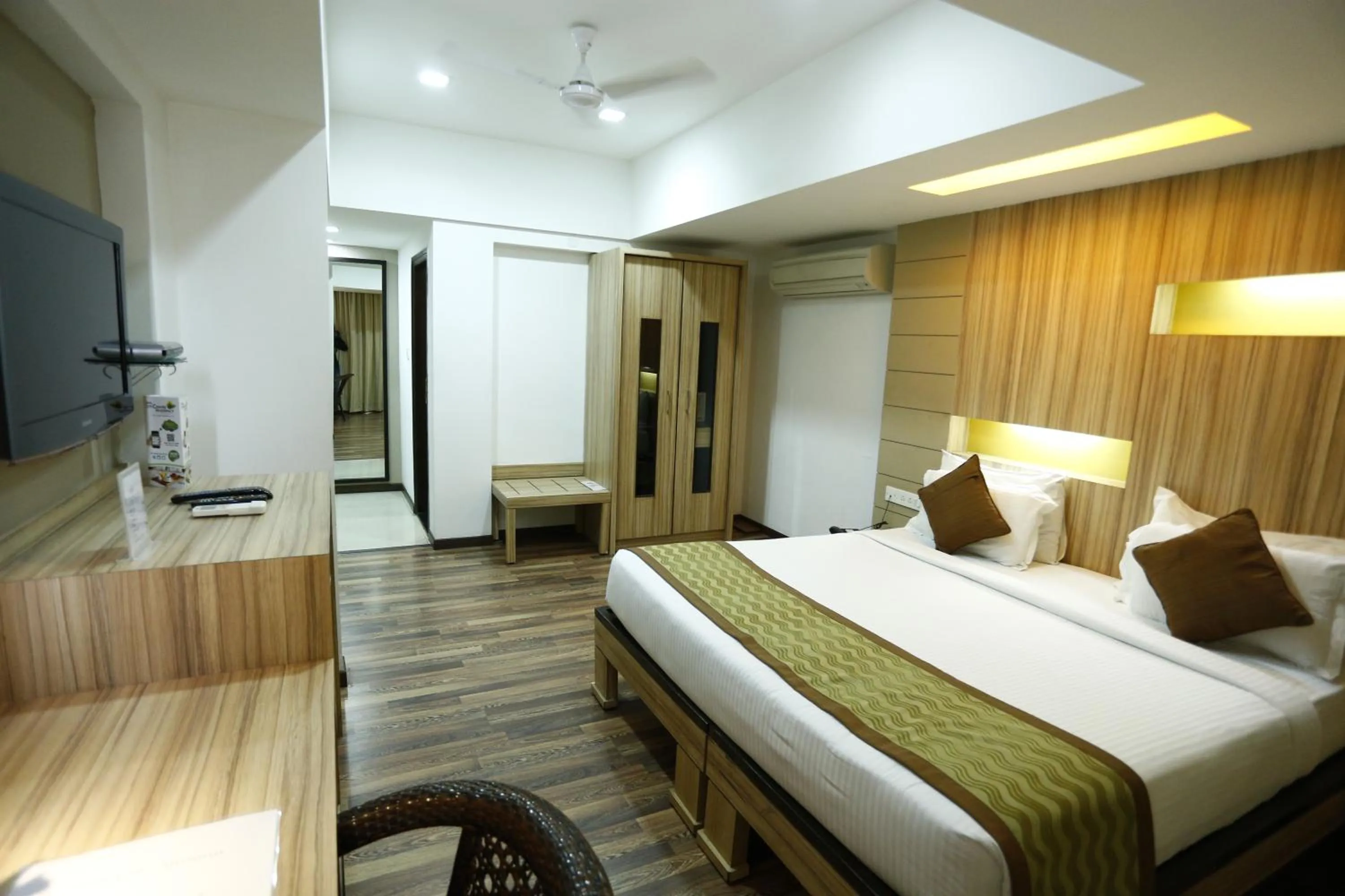 Bedroom, Bed in Hotel City Centre Residency