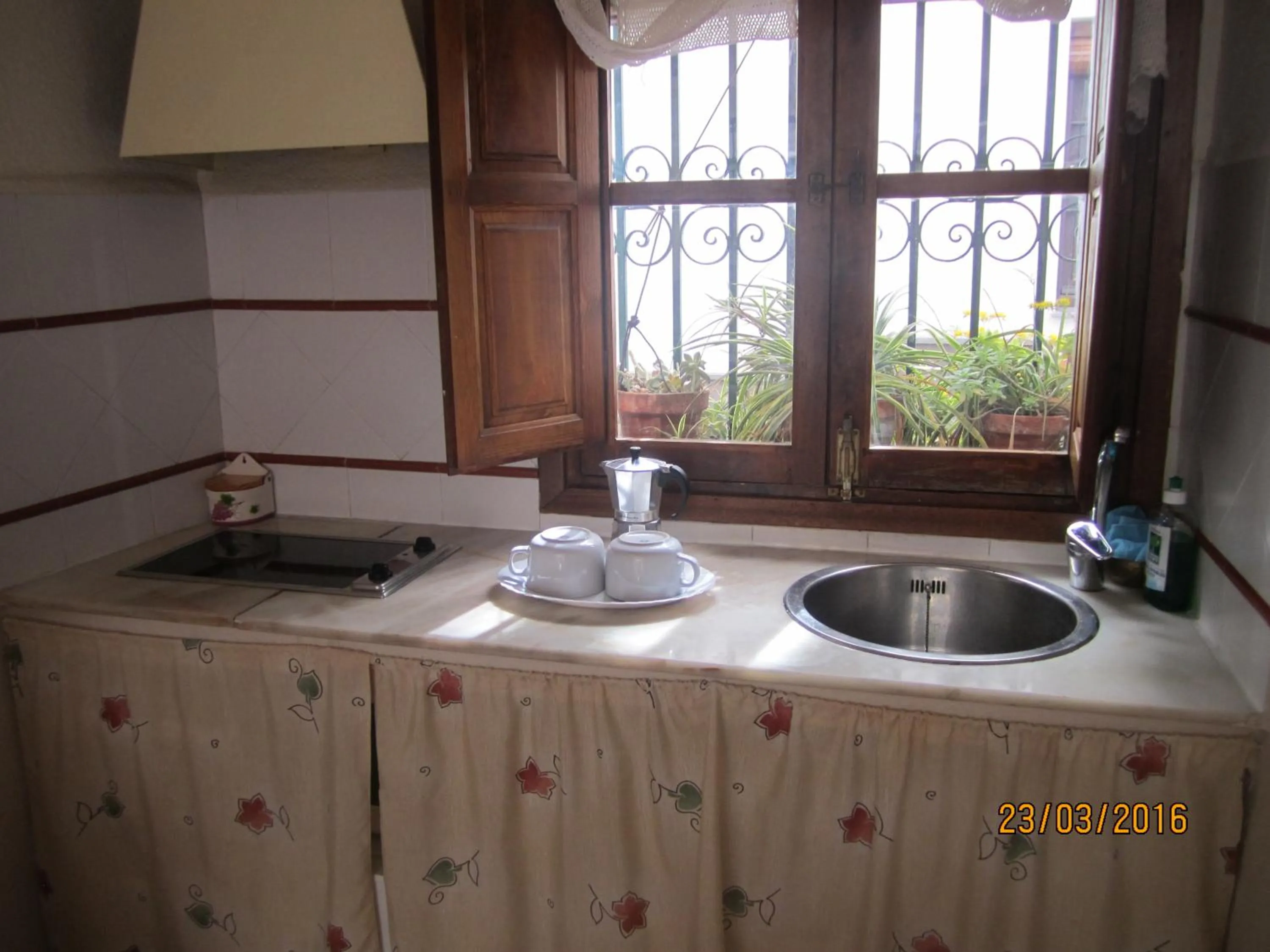 Kitchen or kitchenette in Patio Granada