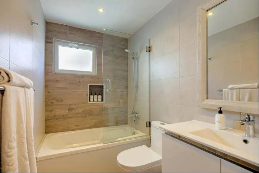 Shower in Stanza Mare Beach Front