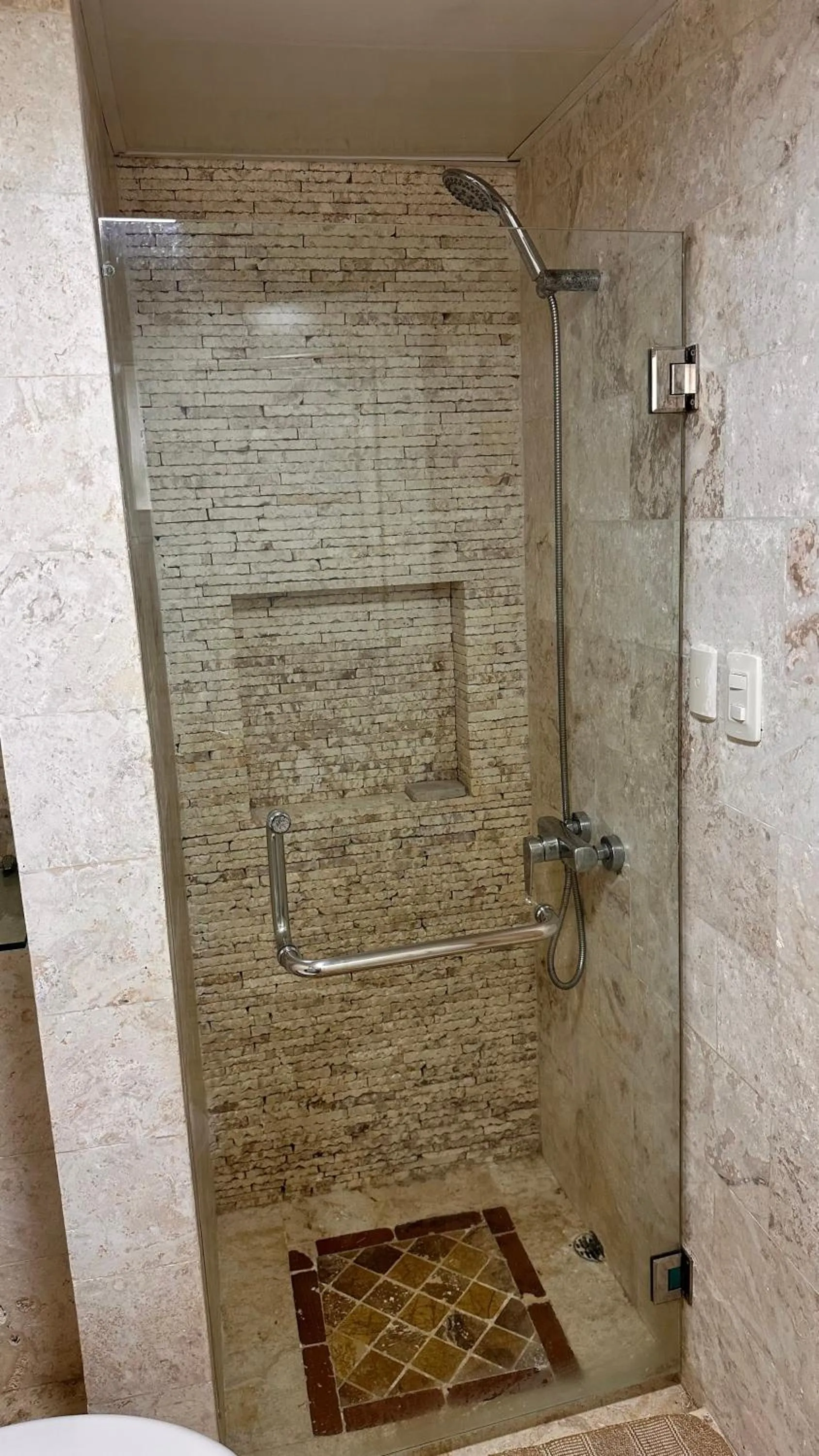 Shower in Stanza Mare Beach Front