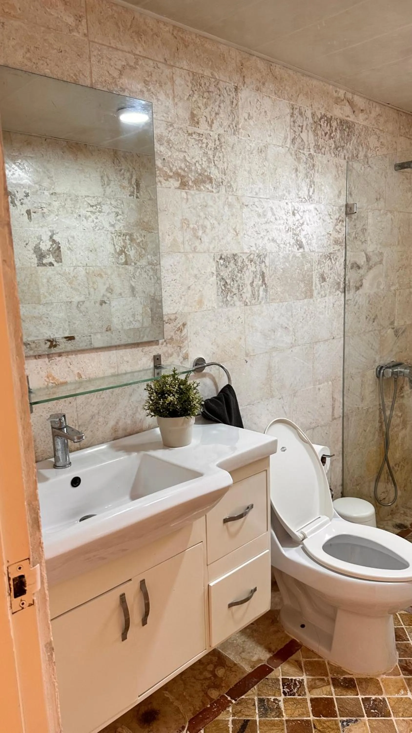 Shower in Stanza Mare Beach Front