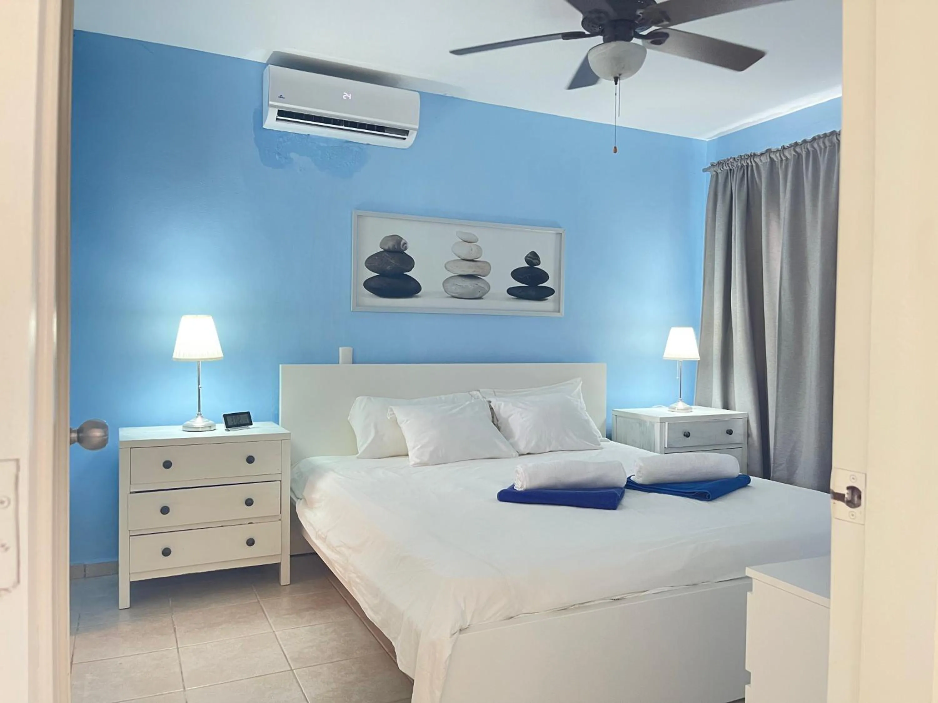 Bed in Stanza Mare Beach Front