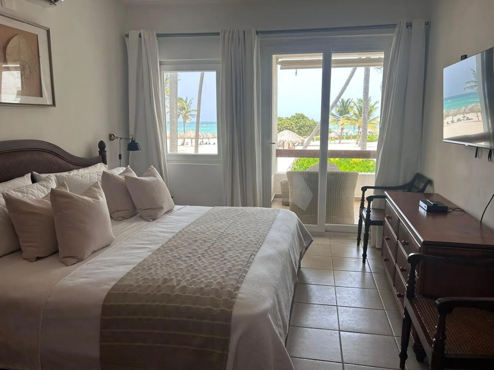 Photo of the whole room, Bed in Stanza Mare Beach Front