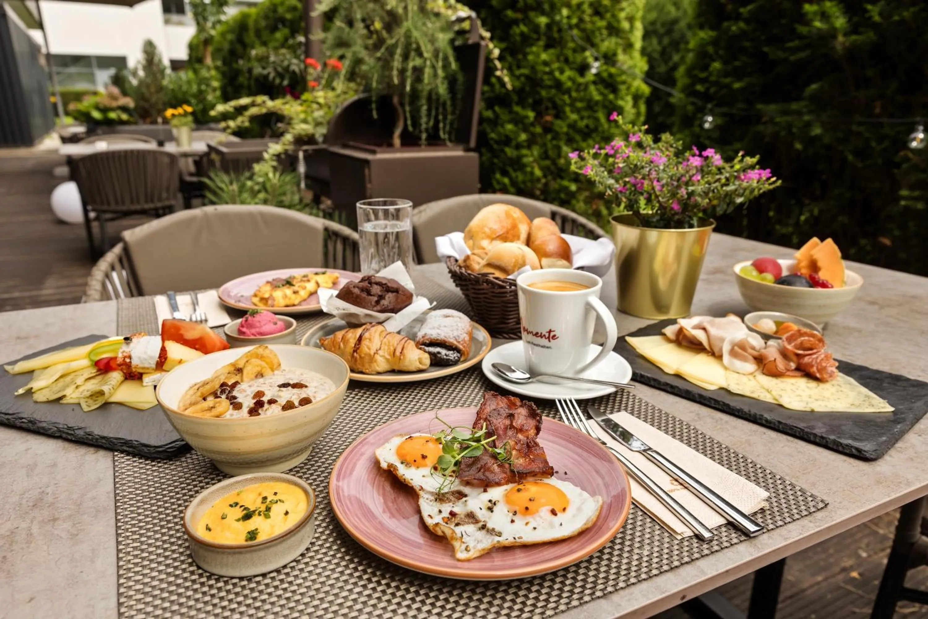 Restaurant/places to eat in Austria Trend Hotel Congress Innsbruck