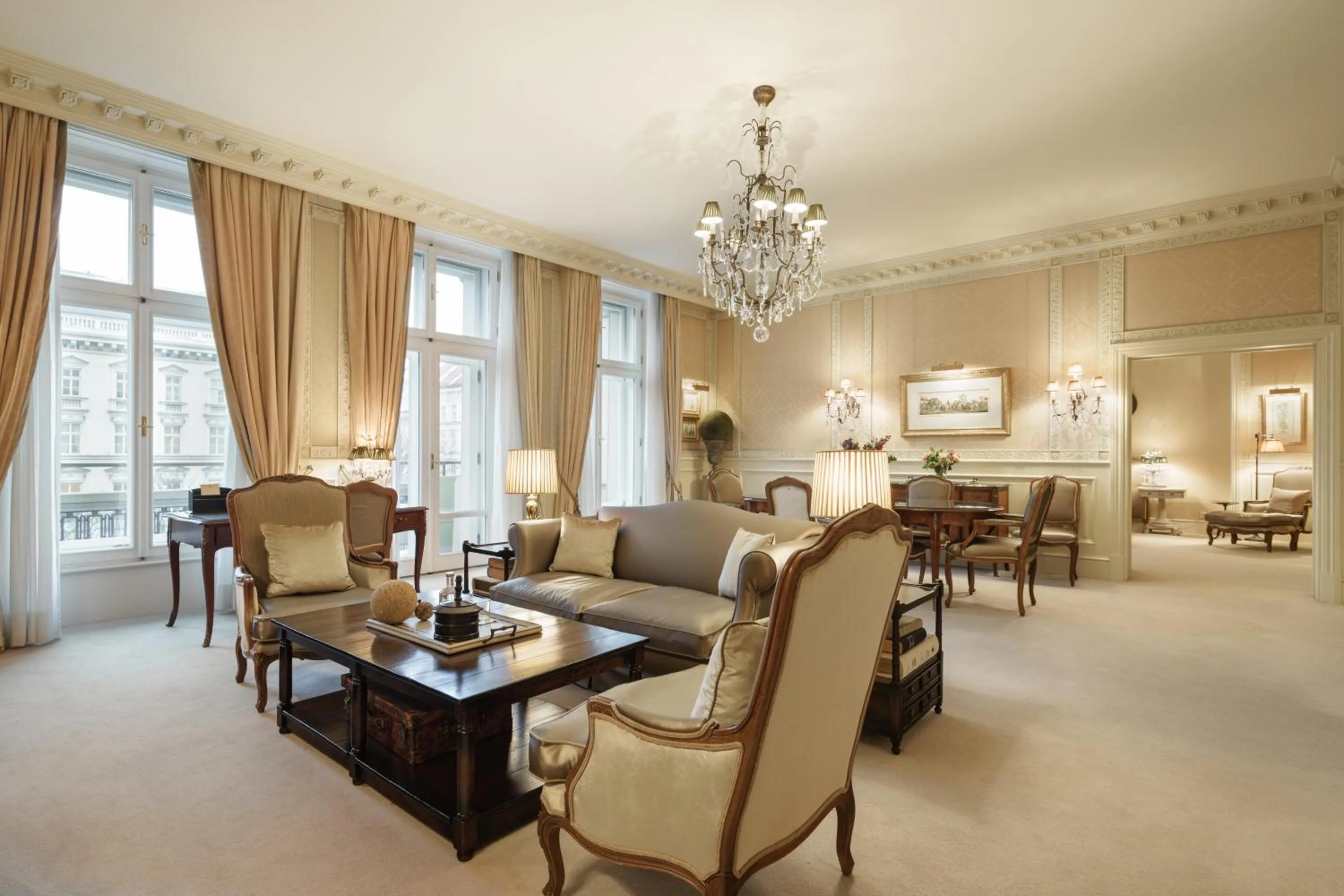 Living room in Eurostars Grand Hotel Wien