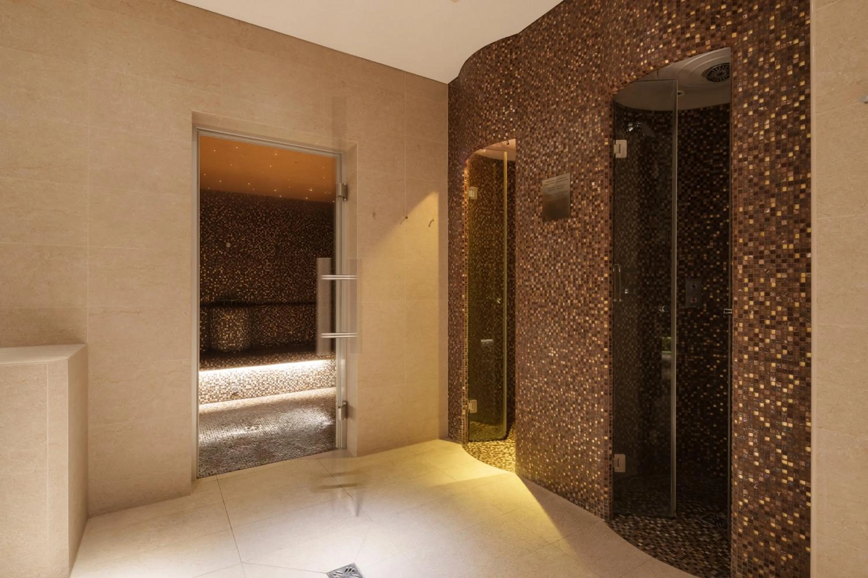 Sauna, Bed in Eurostars Grand Hotel Wien