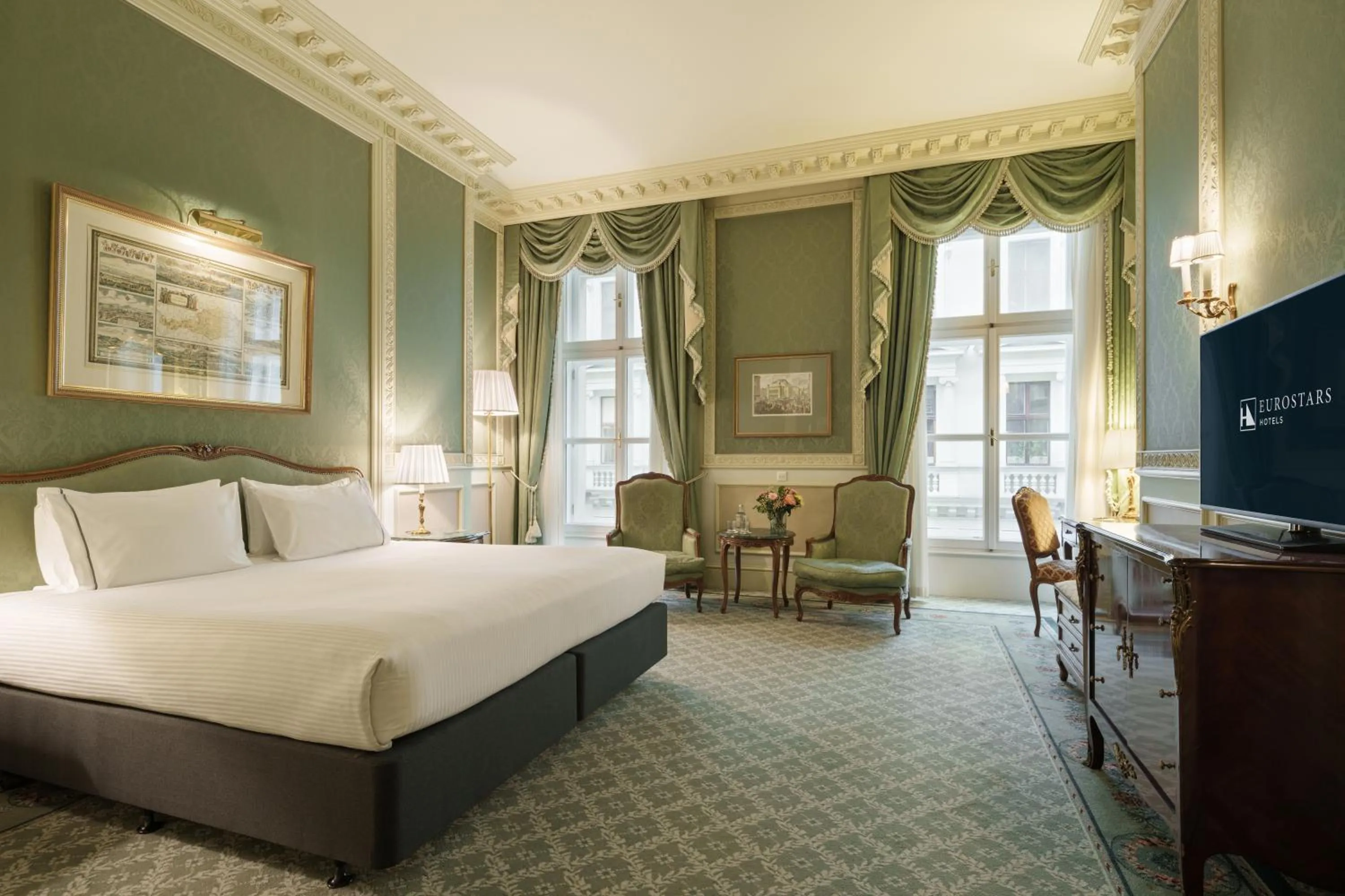 Bed in Eurostars Grand Hotel Wien