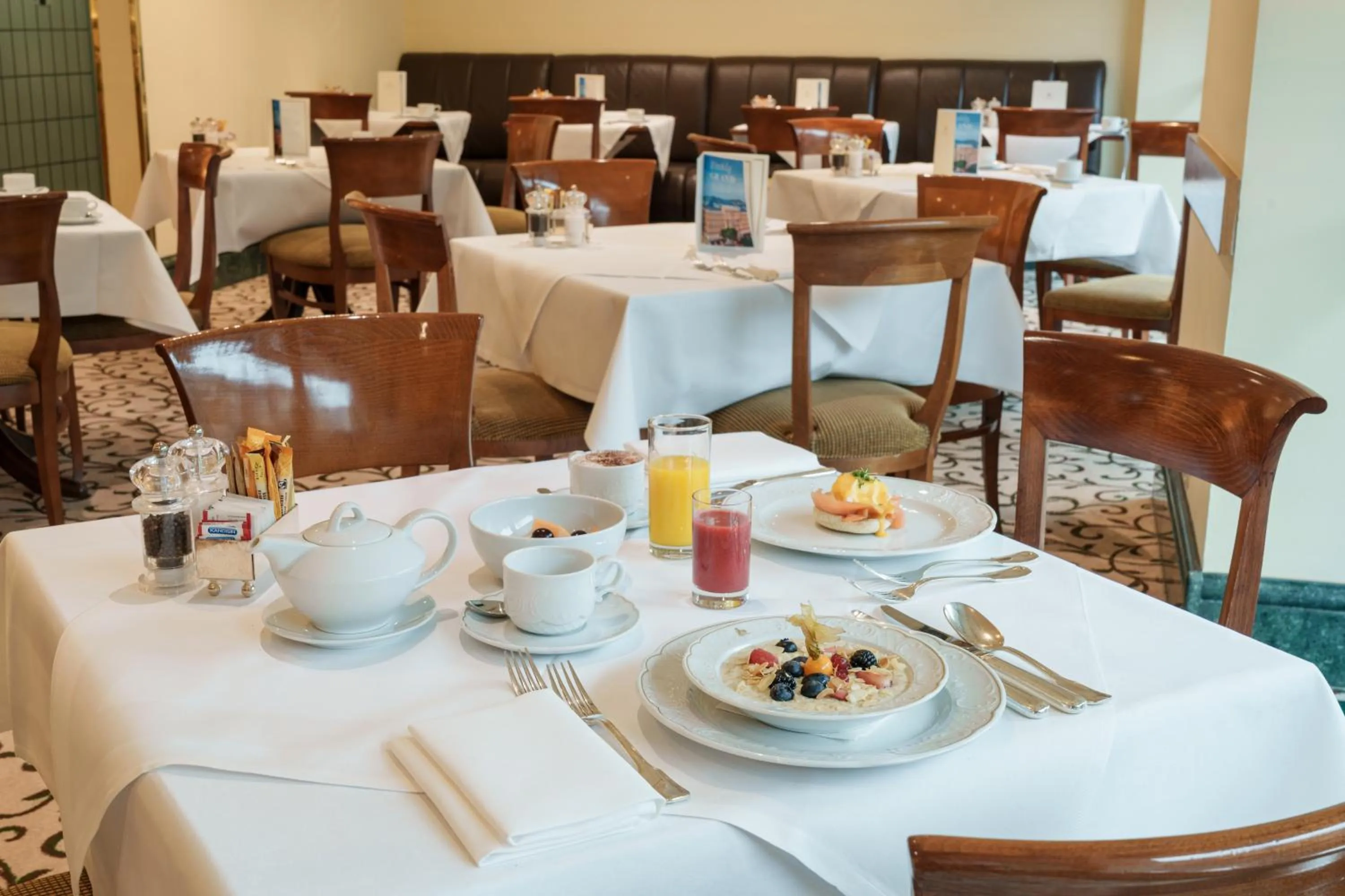 Restaurant/places to eat in Eurostars Grand Hotel Wien