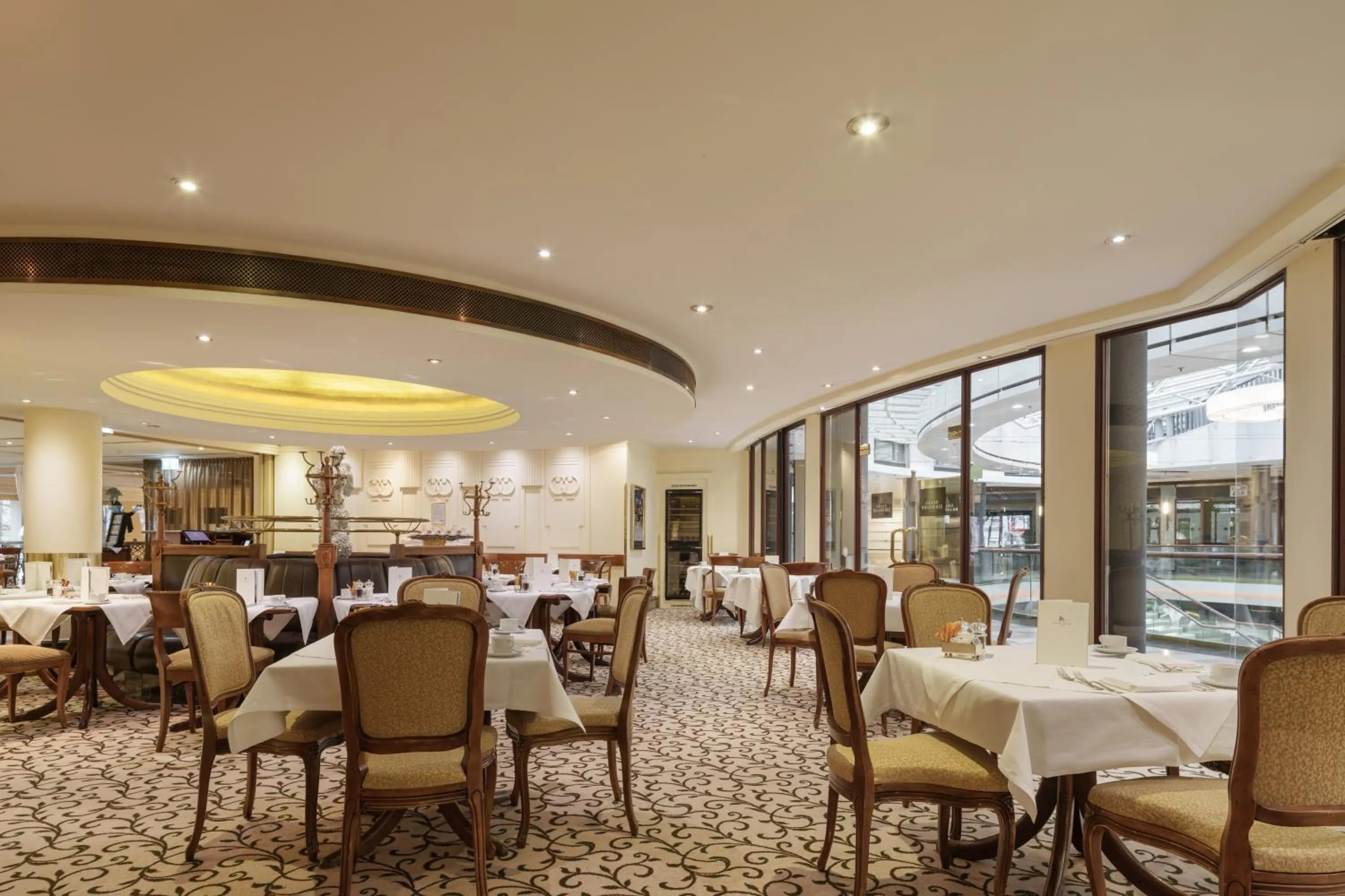 Restaurant/places to eat in Eurostars Grand Hotel Wien