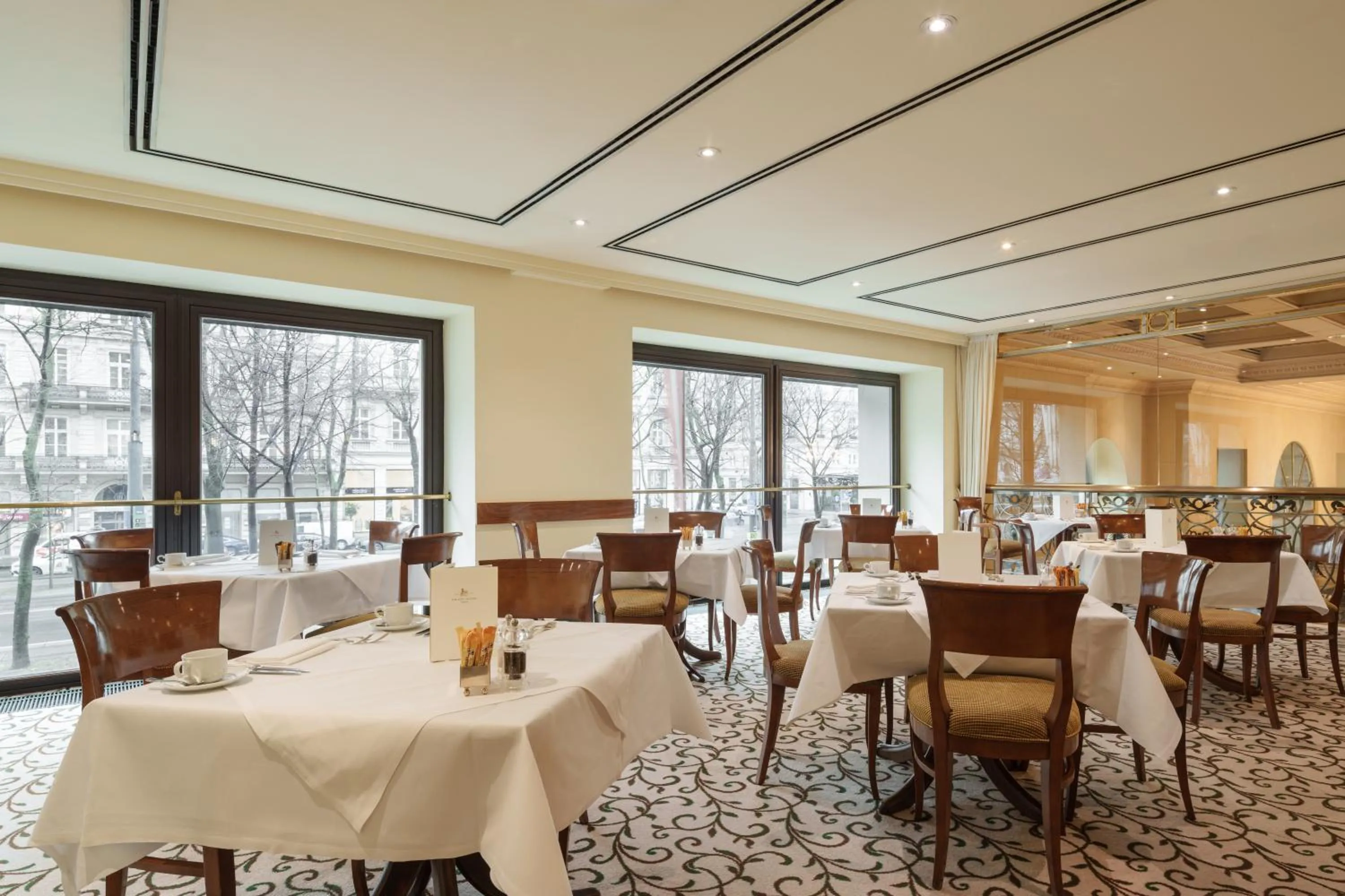Restaurant/places to eat in Eurostars Grand Hotel Wien