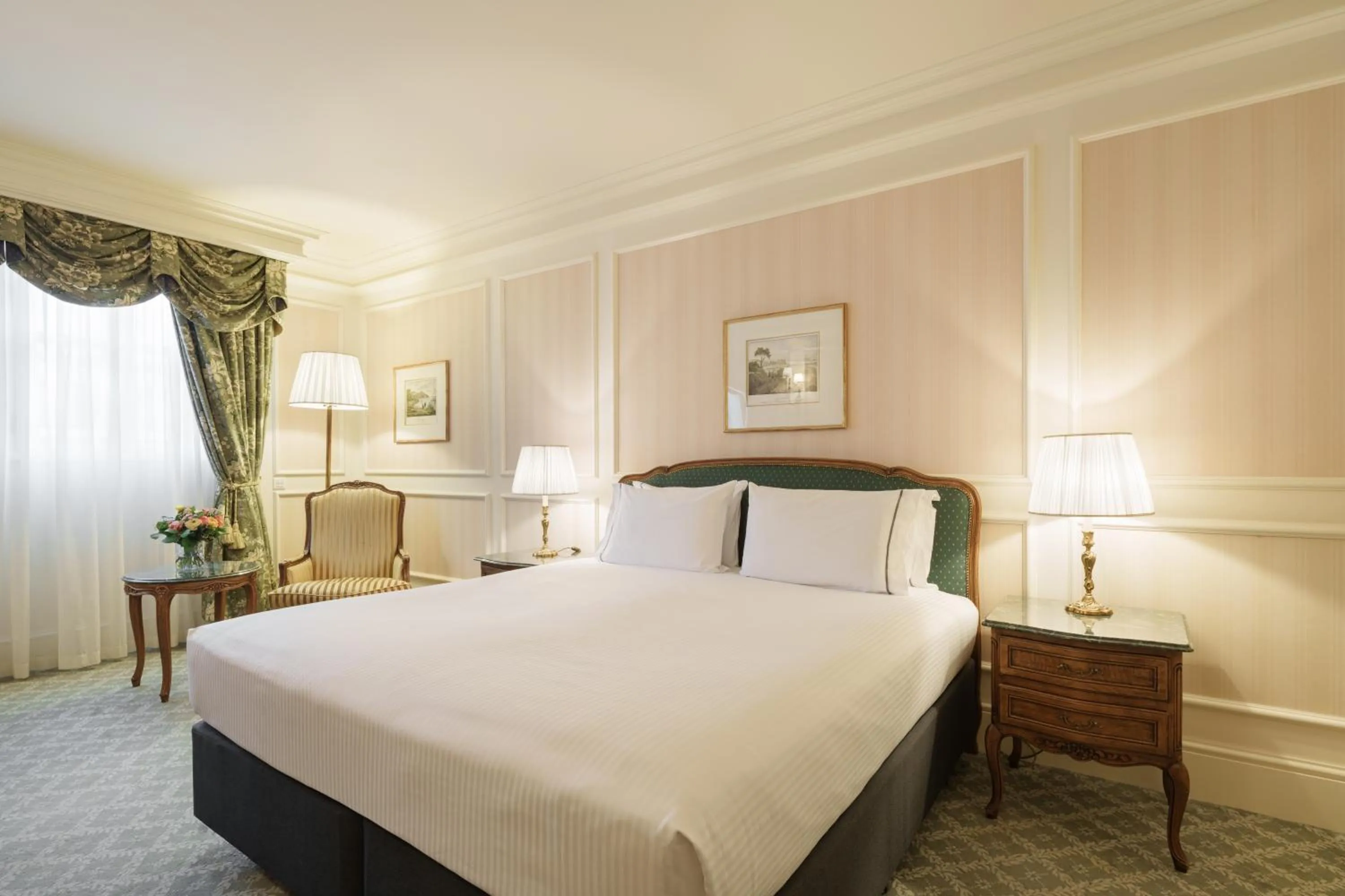 Bed in Eurostars Grand Hotel Wien