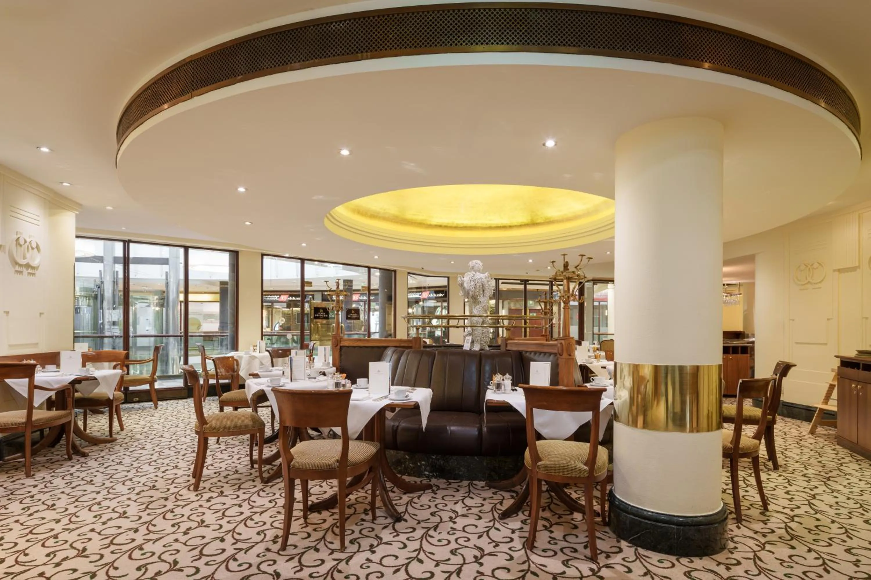 Restaurant/places to eat in Eurostars Grand Hotel Wien