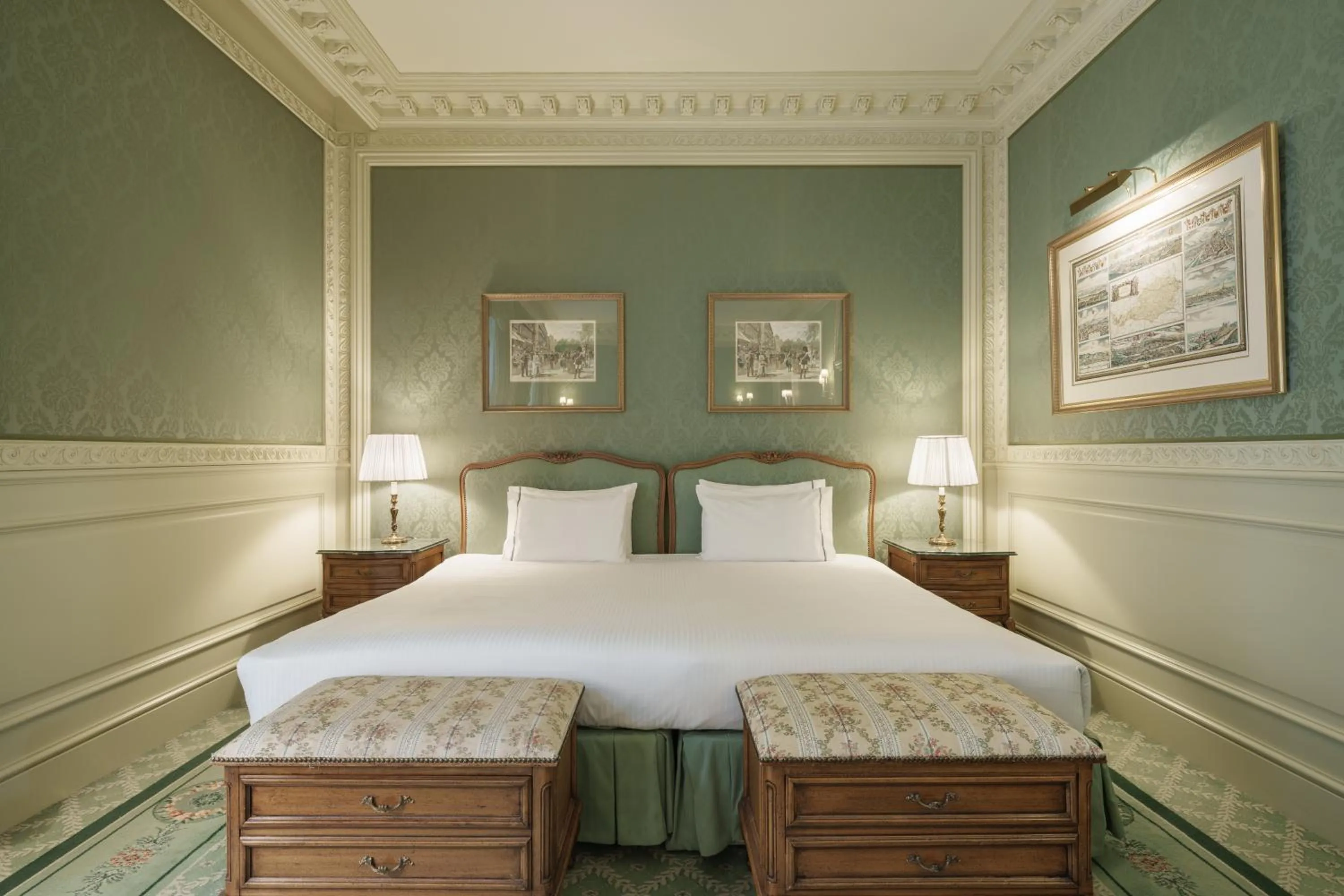 Bed in Eurostars Grand Hotel Wien