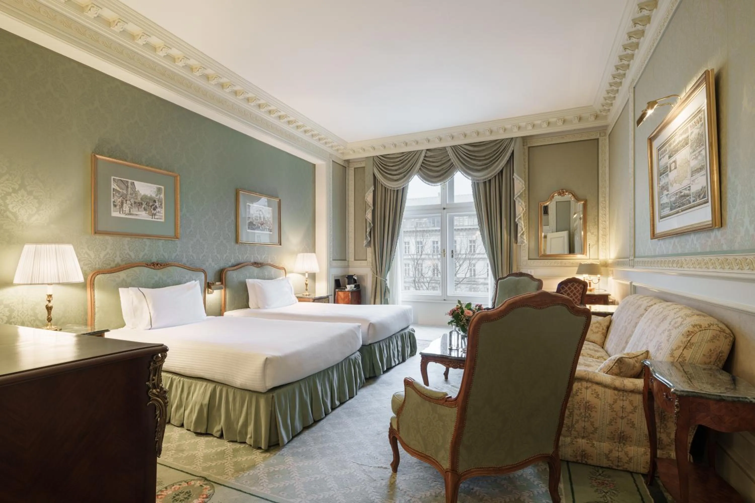 Bed in Eurostars Grand Hotel Wien