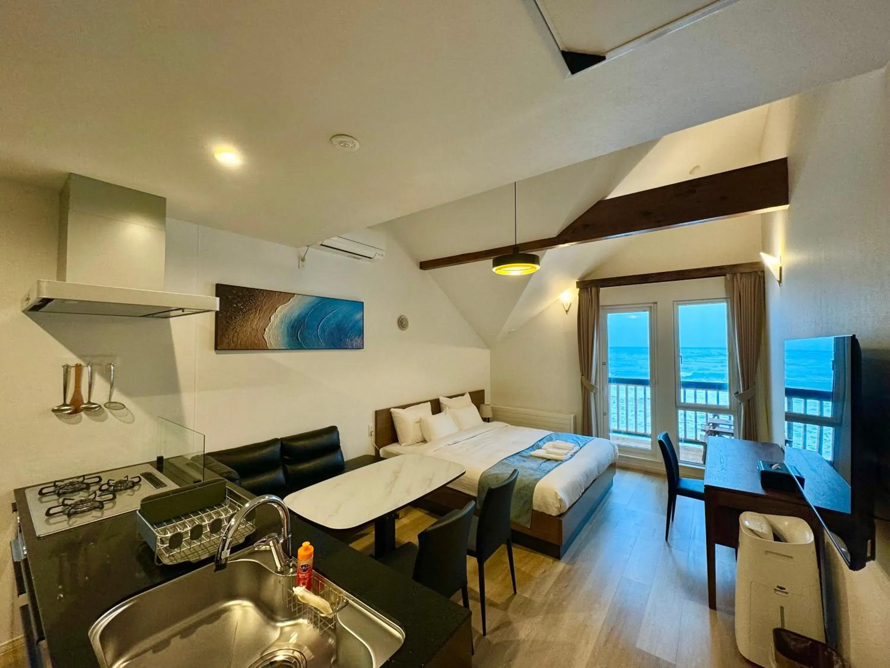 Junior Suite with Ocean View - single occupancy in Otaru Geihinkan Junior Suite with Ocean View - single occupancy in Otaru Geihinkan