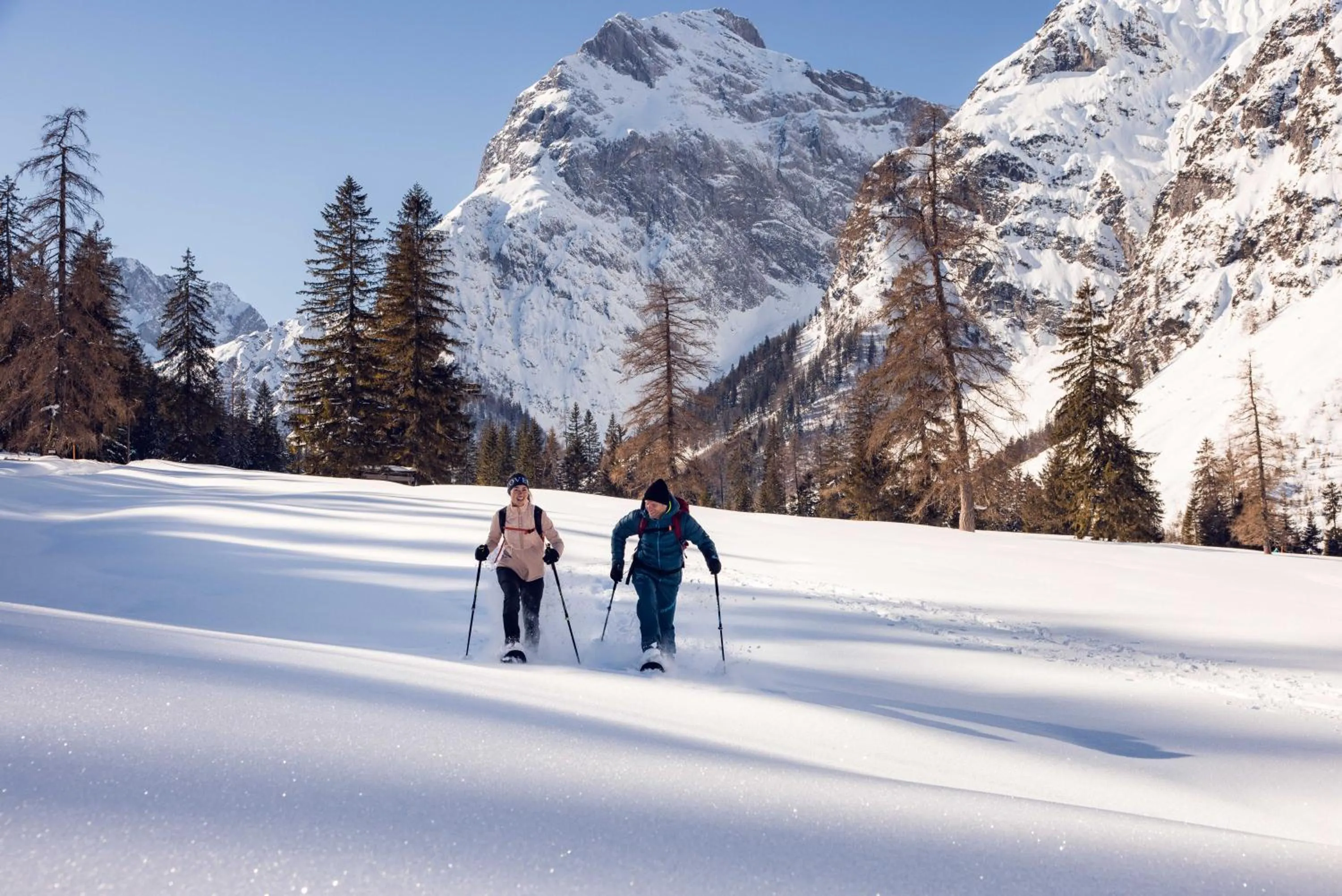 People in Hotel Acherl