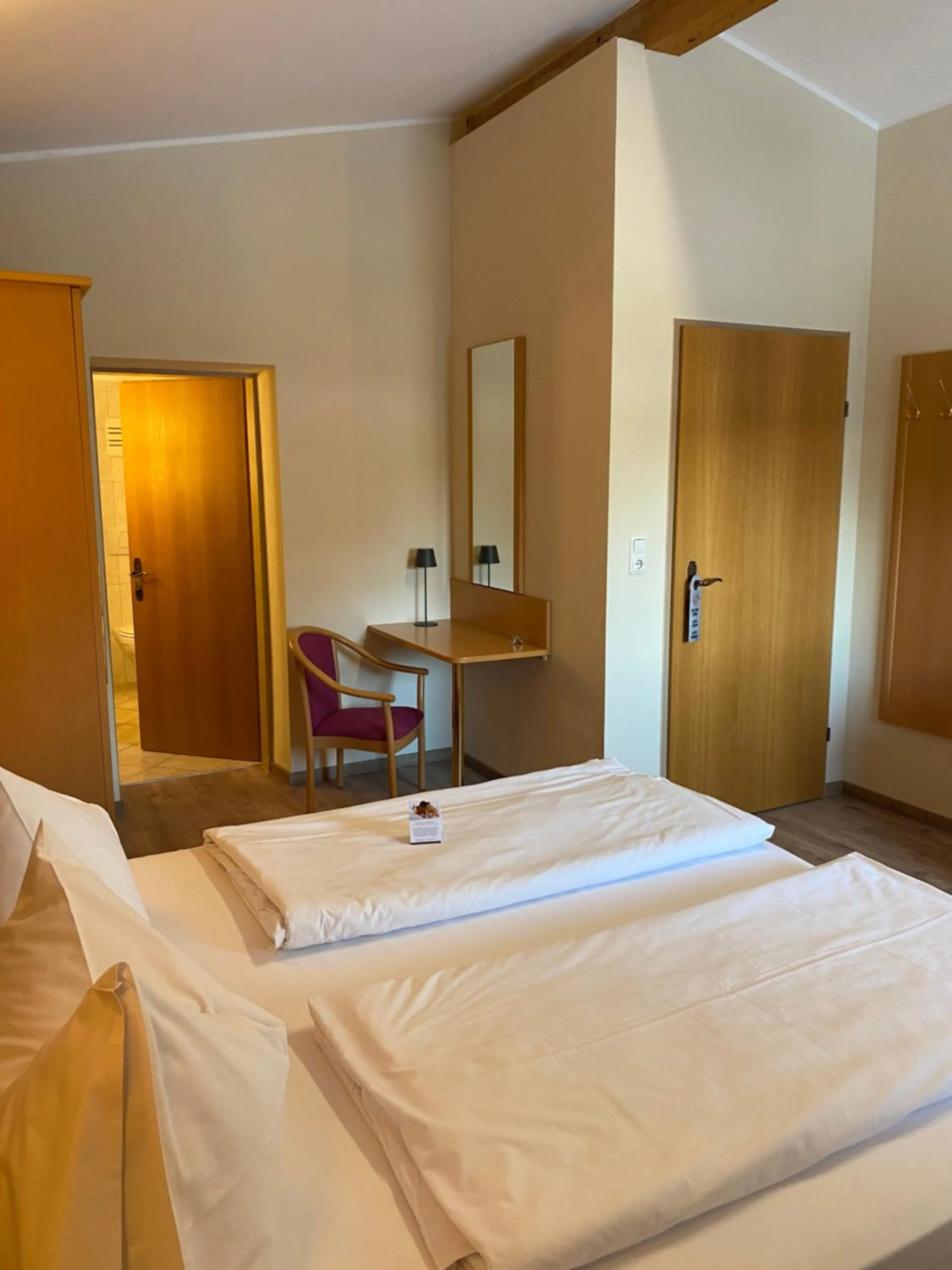 Photo of the whole room, Bed in Hotel Acherl