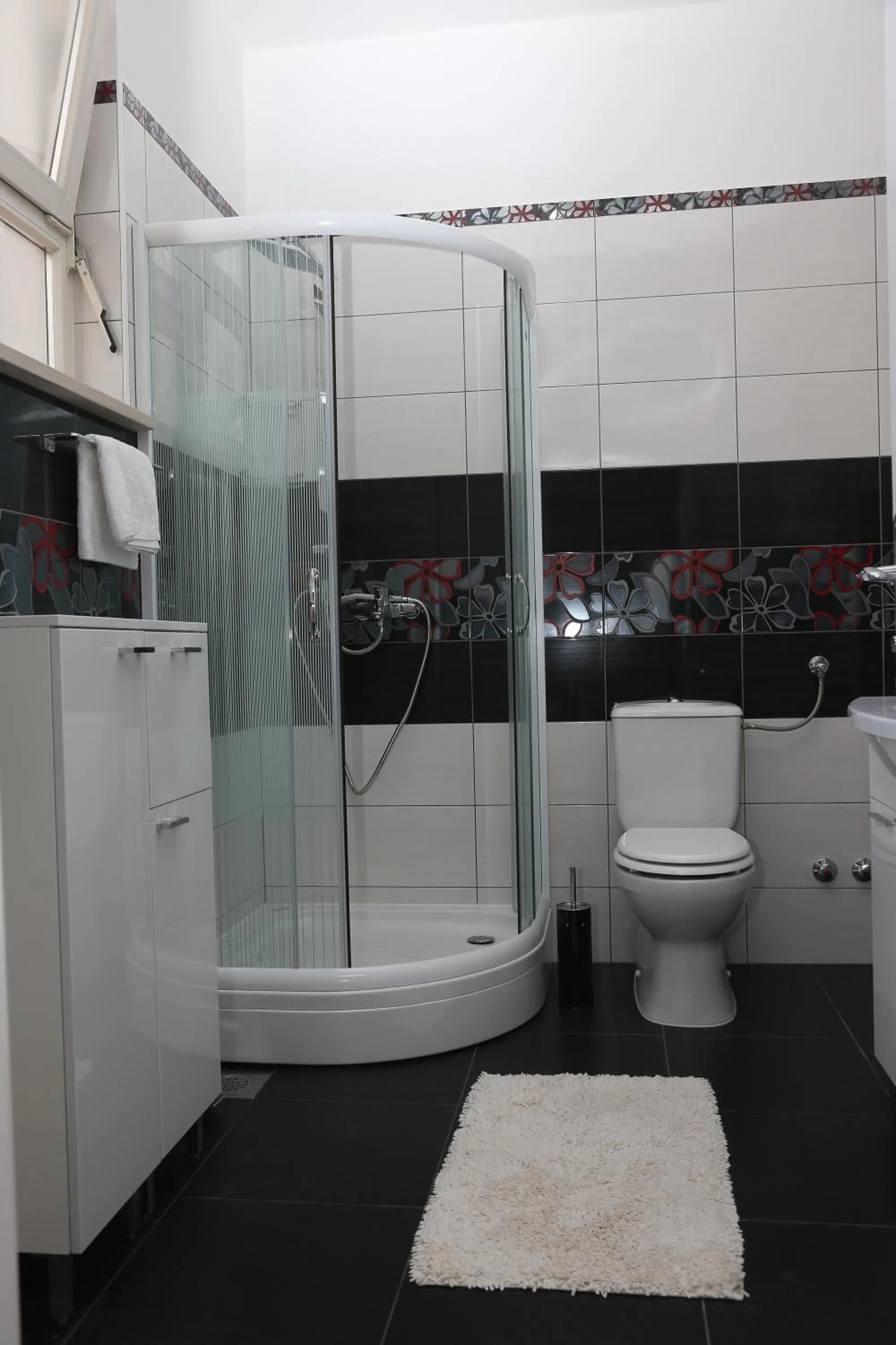 Bathroom in Apartment Markorcula