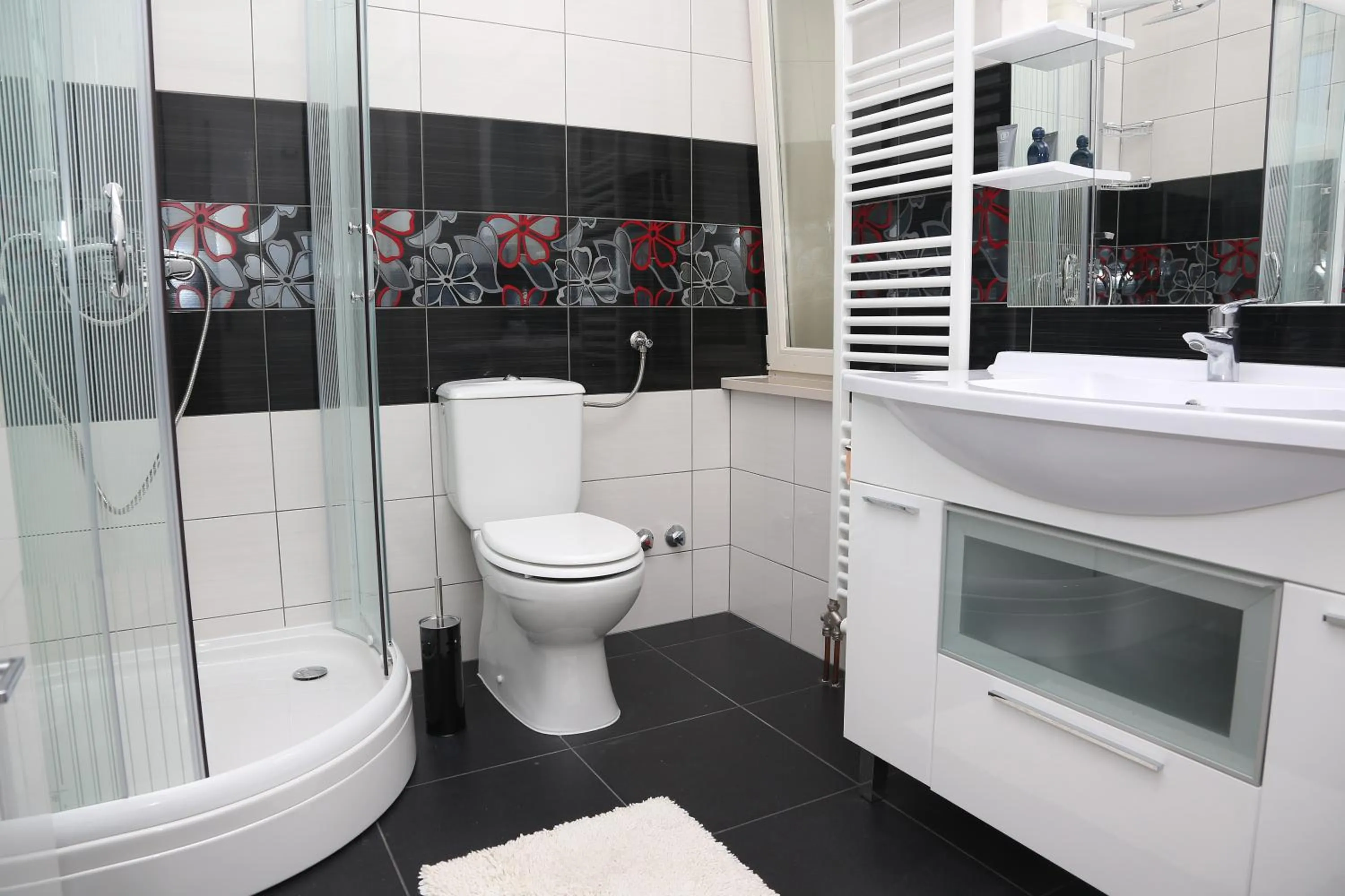 Bathroom in Apartment Markorcula