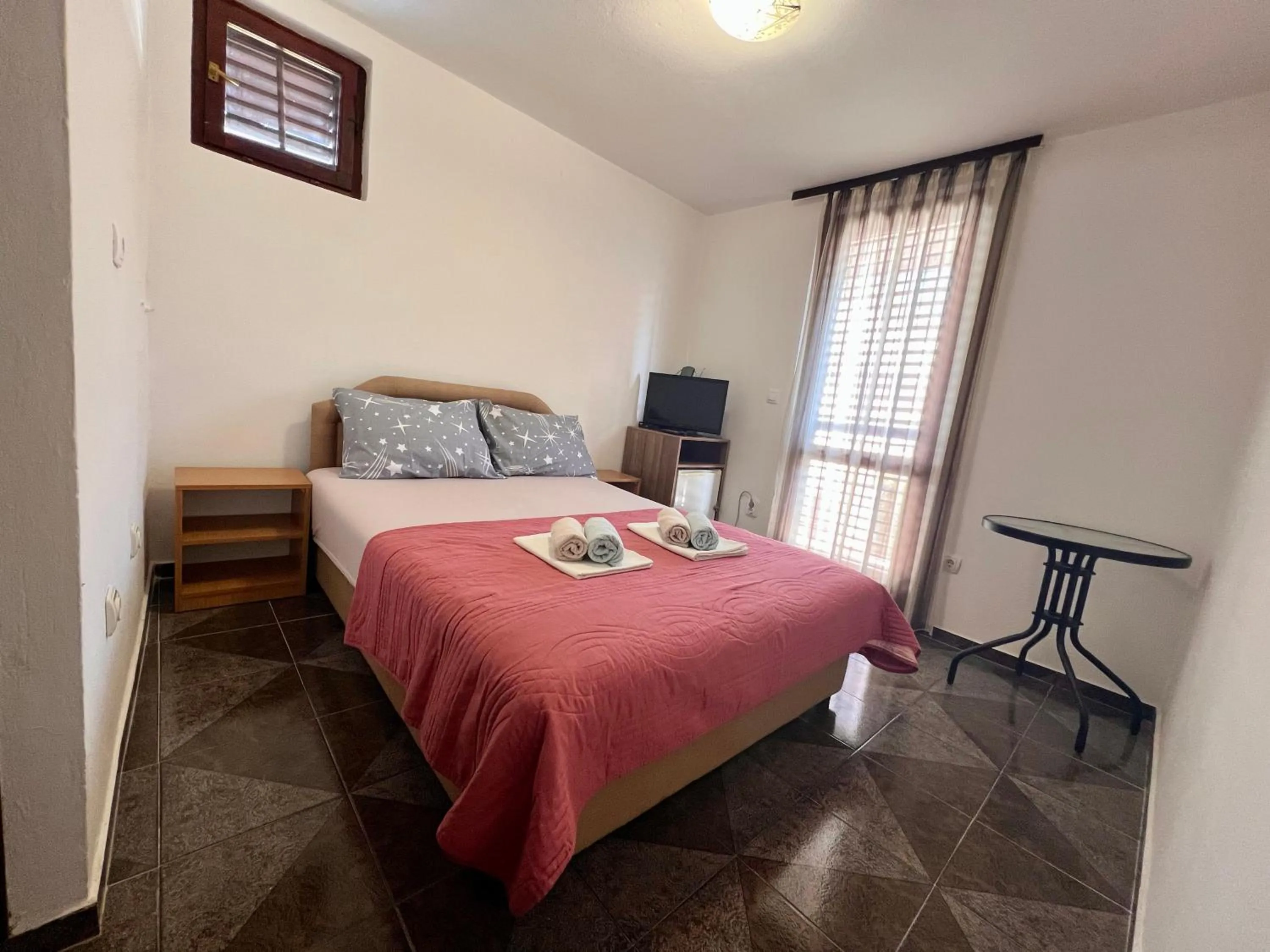 Double Room with Balcony in Guesthouse Civovic