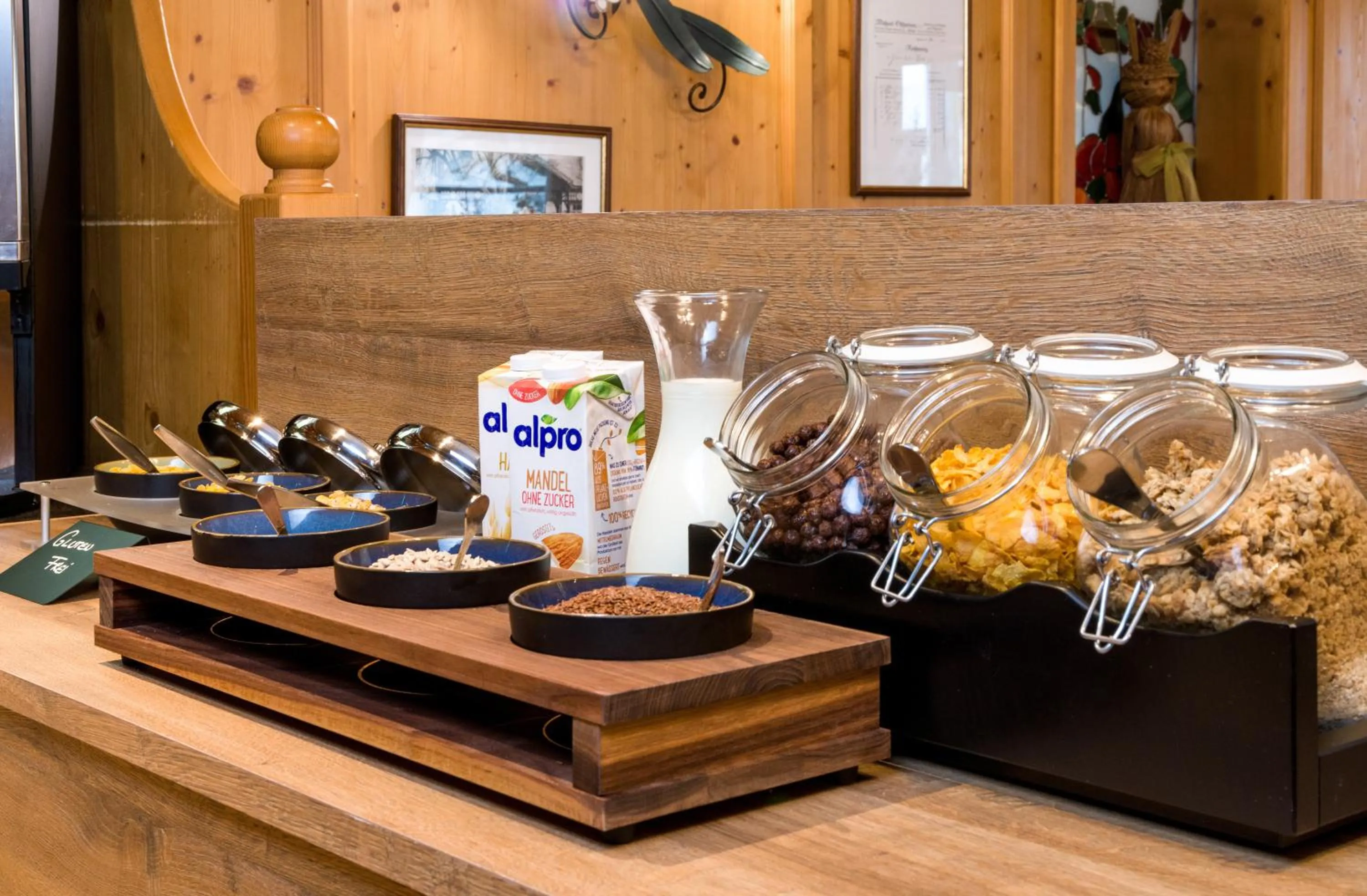 Breakfast in Hotel Gasthof Zum Schwanen