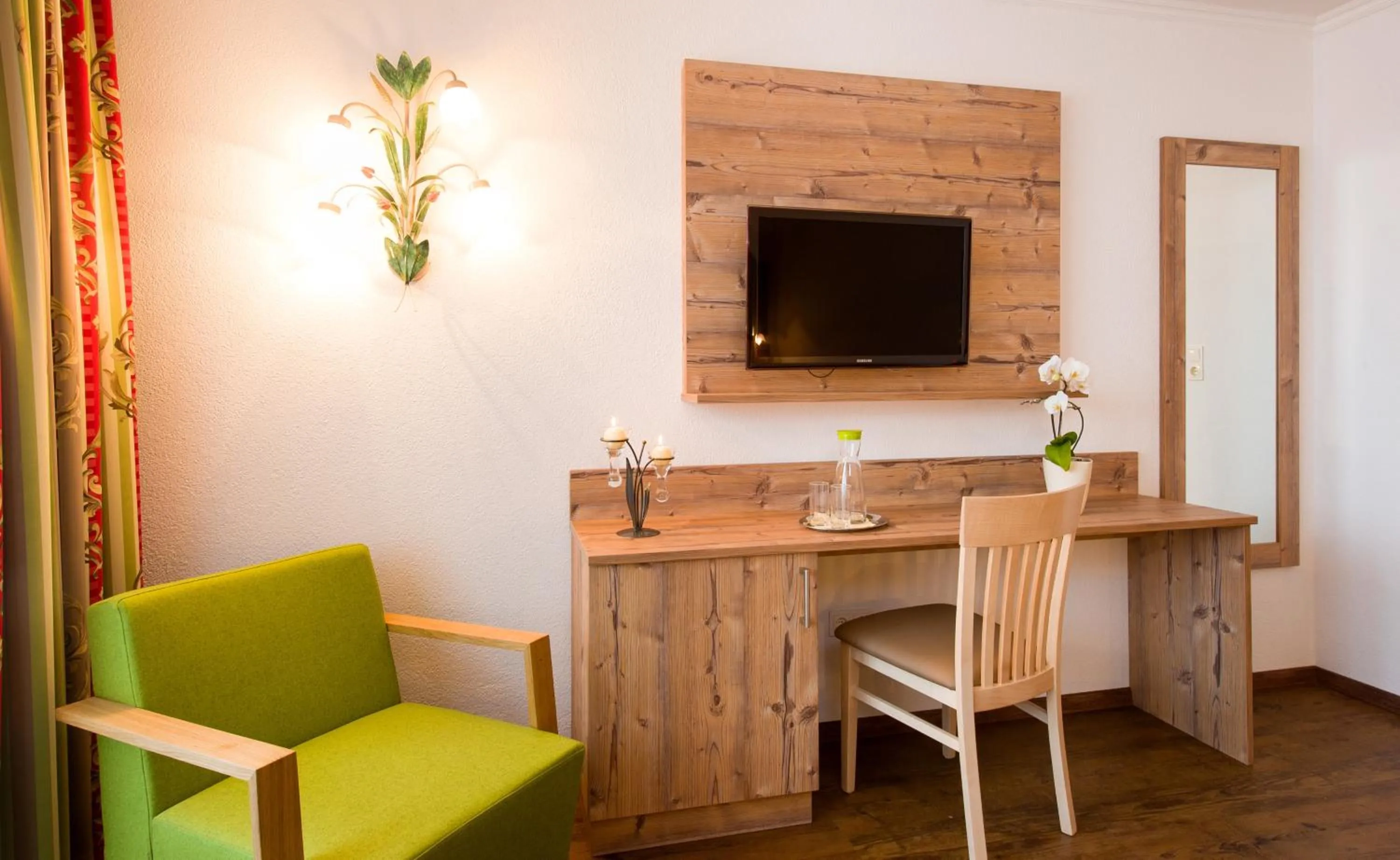 Photo of the whole room in Hotel Gasthof Zum Schwanen