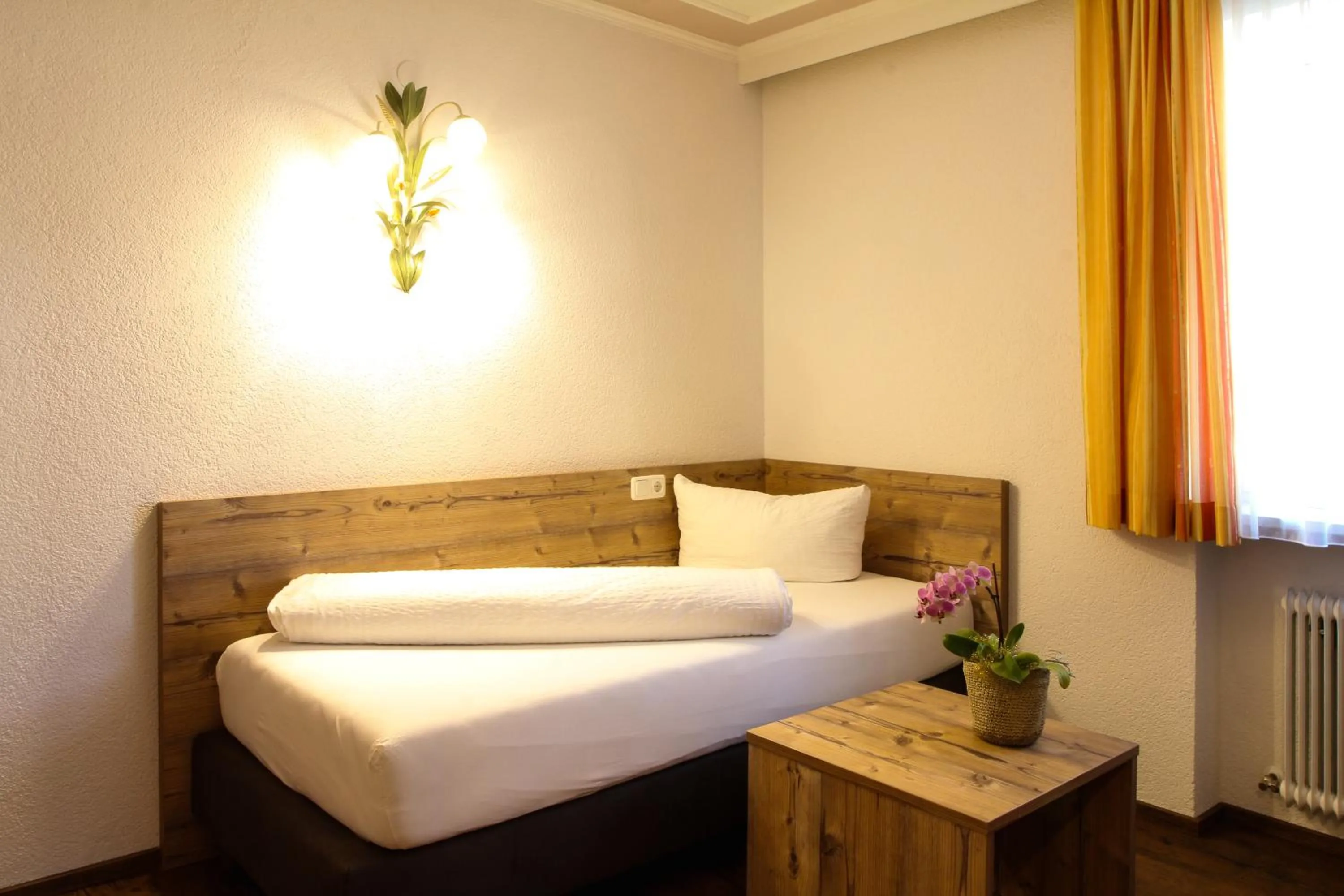 Bed in Hotel Gasthof Zum Schwanen