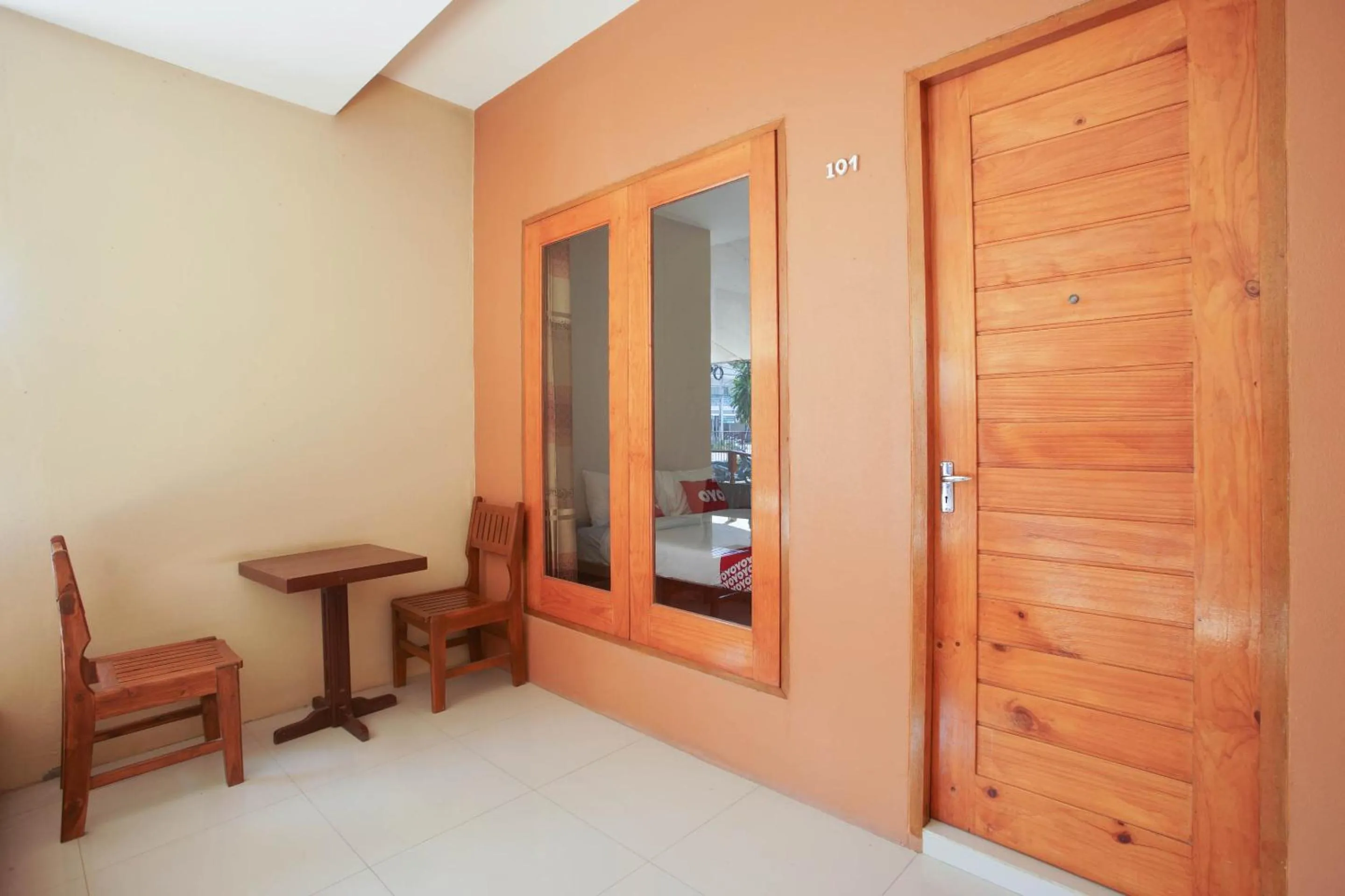 Lobby or reception in OYO 75388 P2 Place