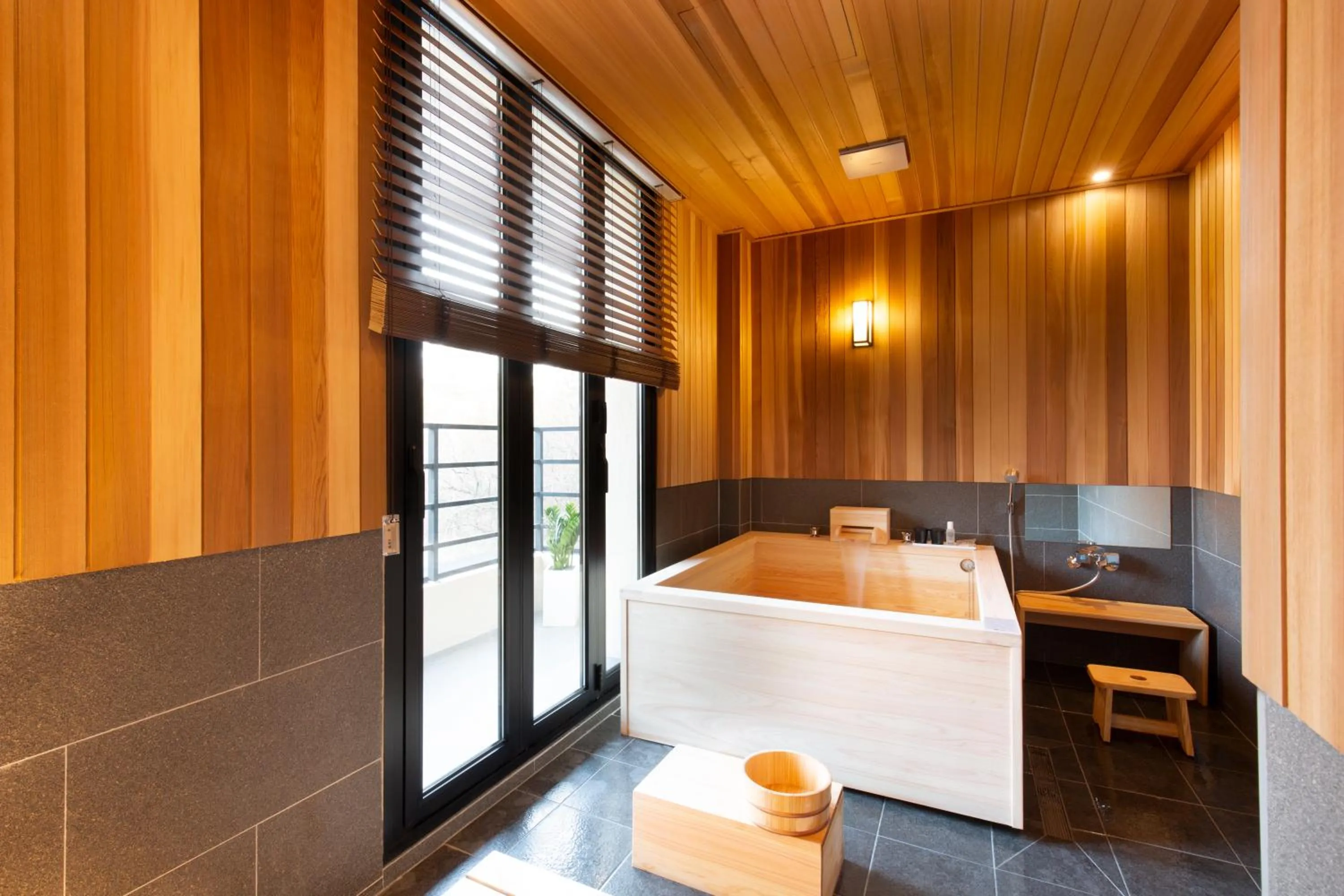 Bathroom in Tomonoya Hotel and Ryokan Gyeongju