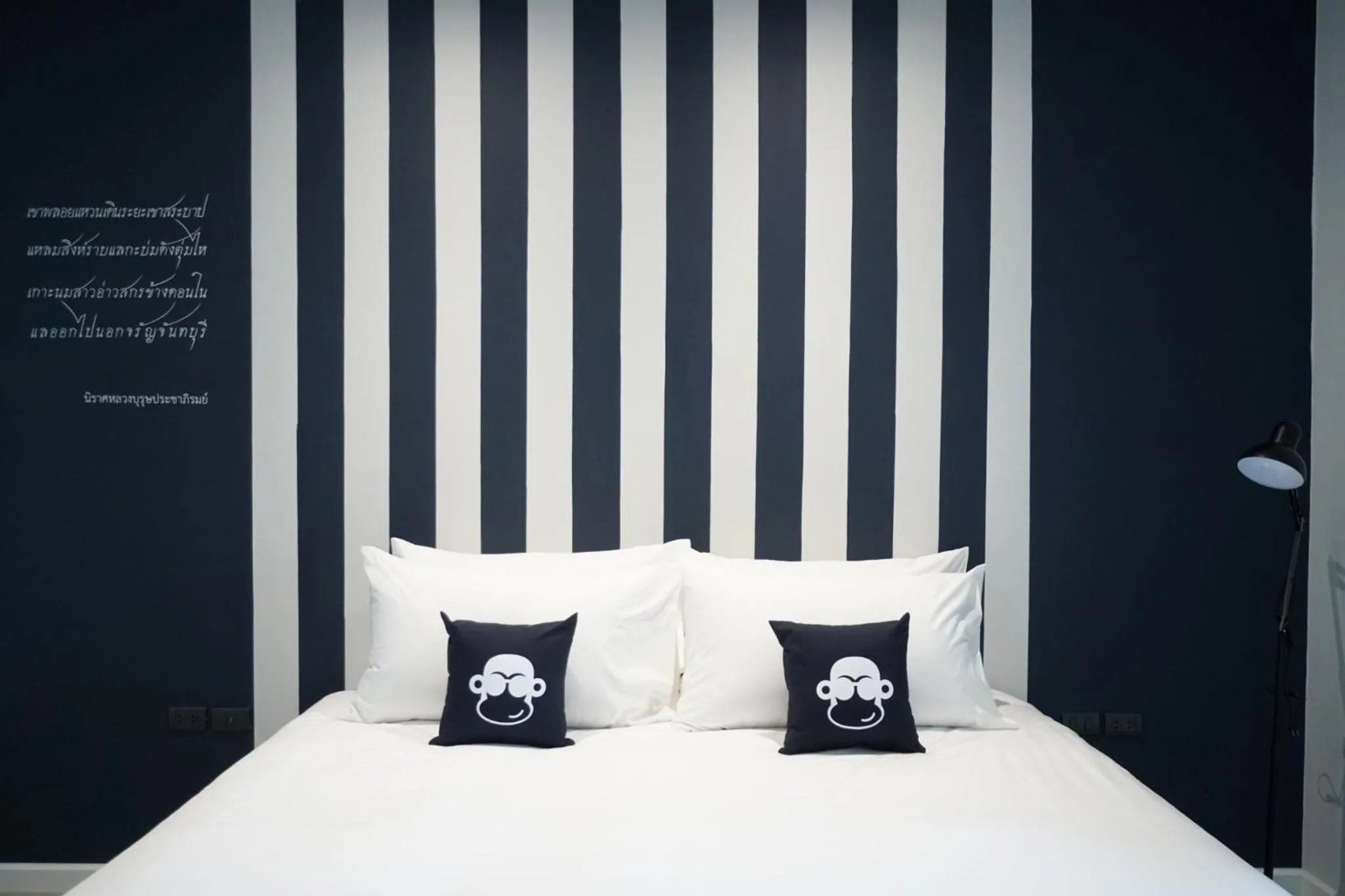 Bed in Blu Monkey Hub and Hotel Chanthaburi