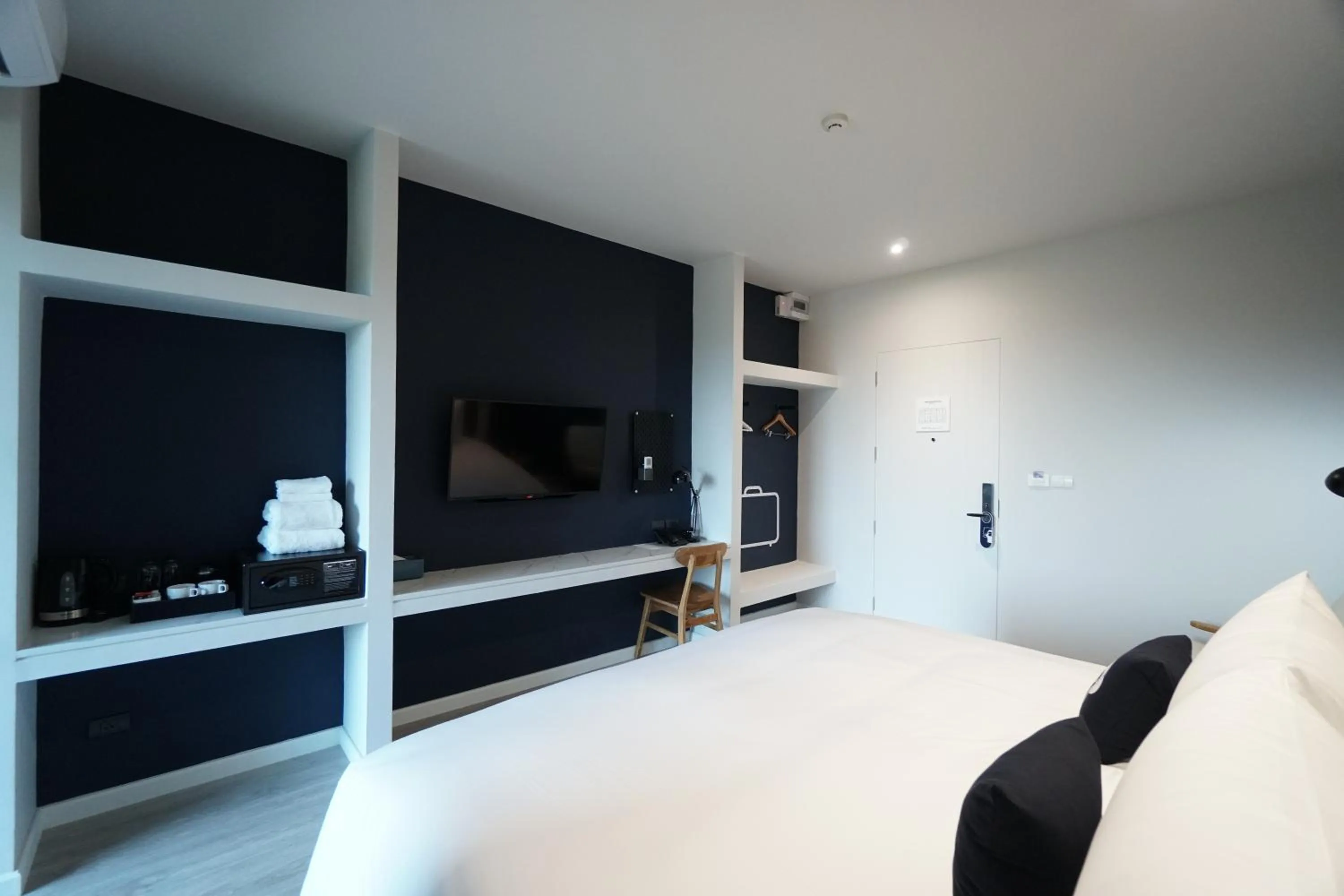 Bedroom, Bed in Blu Monkey Hub and Hotel Chanthaburi