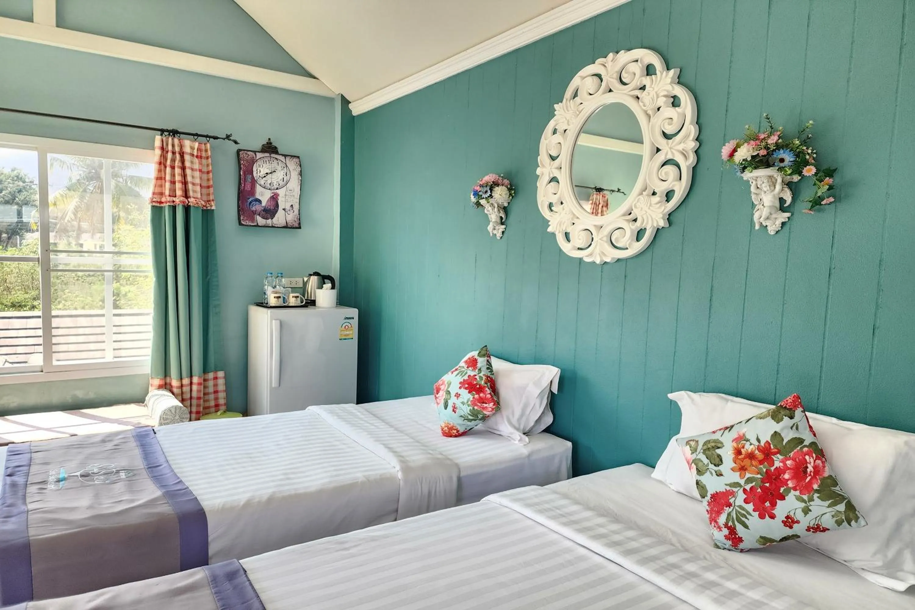 Bedroom, Bed in See Sky Resort